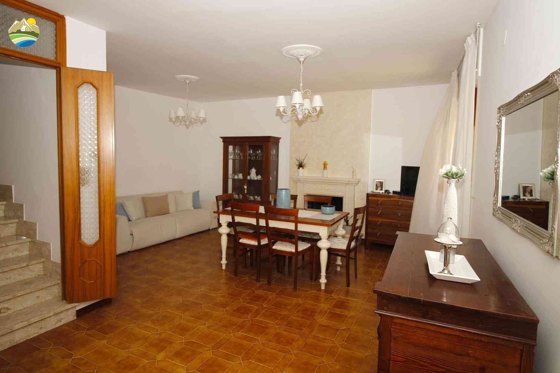 Casa in paese Casa in paese in vendita Atri (TE), Casa del Vico - Atri - EUR 183.506 670