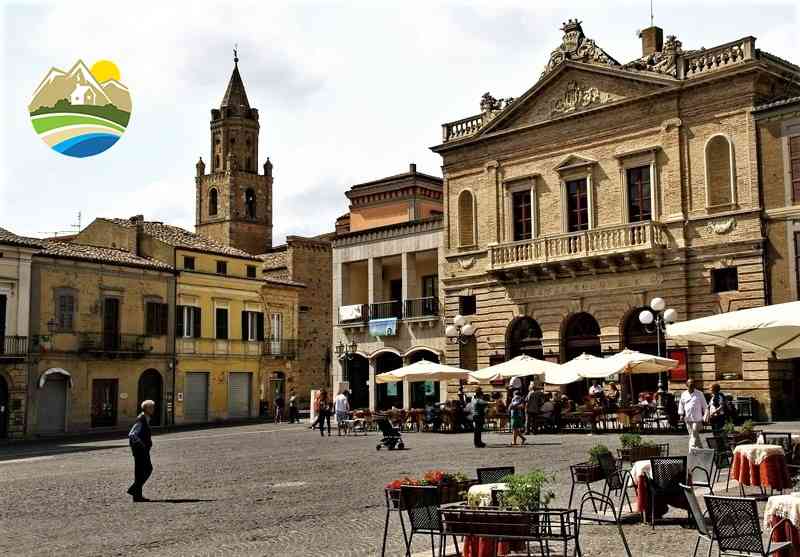 Casa in paese Casa in paese in vendita Atri (TE), Casa del Vico - Atri - EUR 183.506 970
