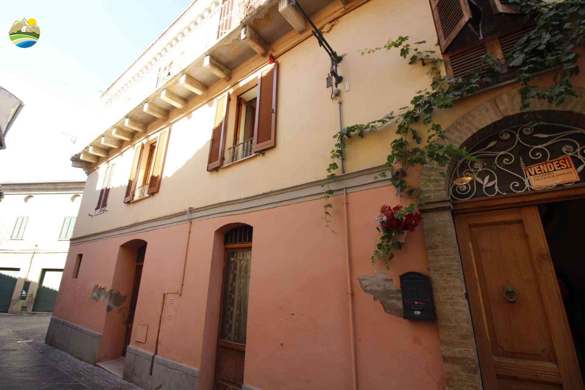 Townhouse Townhouse for sale Atri (TE), Casa Santa Rita - Atri - EUR 163.845 910