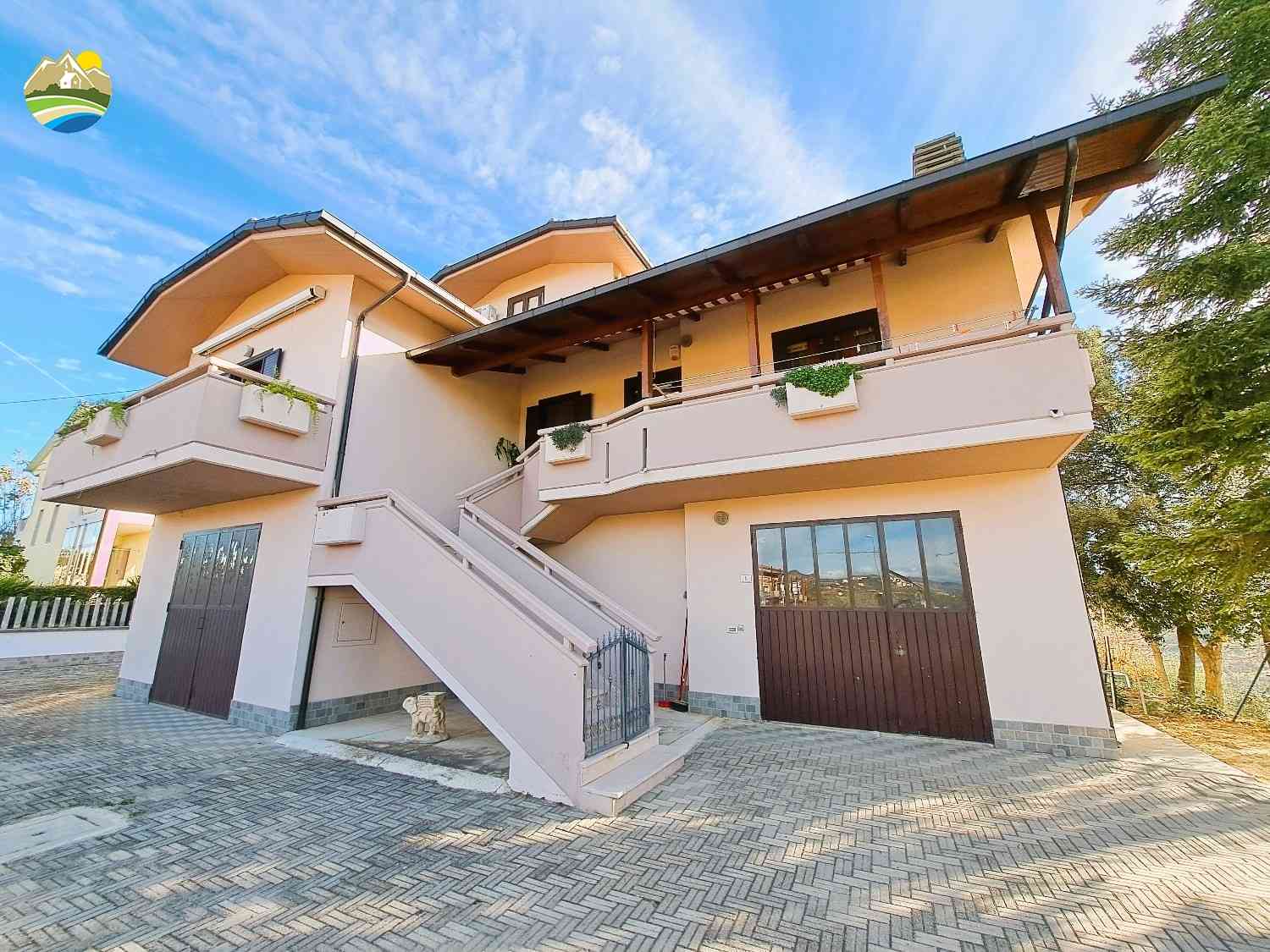 Country Houses Casa del Faro - Castilenti - EUR 202.075