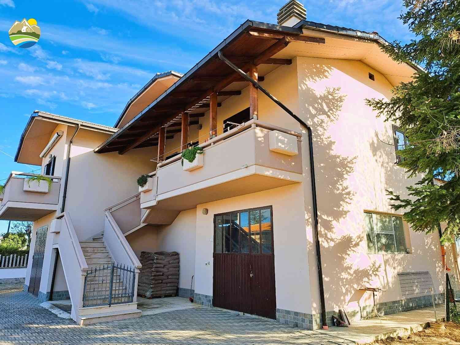 Country Houses Country Houses for sale Castilenti (TE), Casa del Faro - Castilenti - EUR 202.075 700