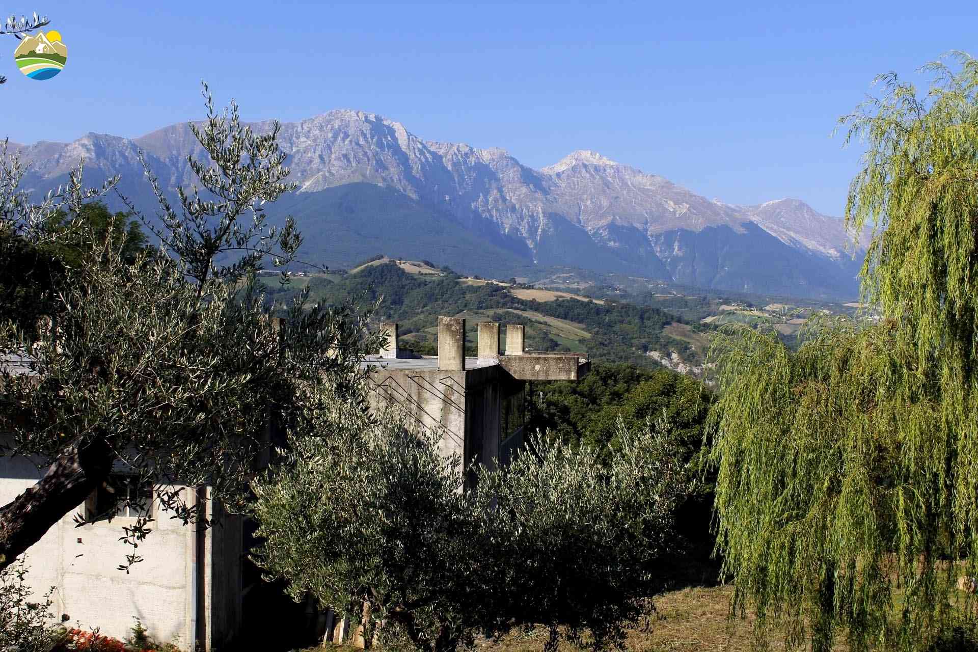 Country Houses Country Houses for sale Arsita (TE), Casa Gran Sasso - Arsita - EUR 70.999 850