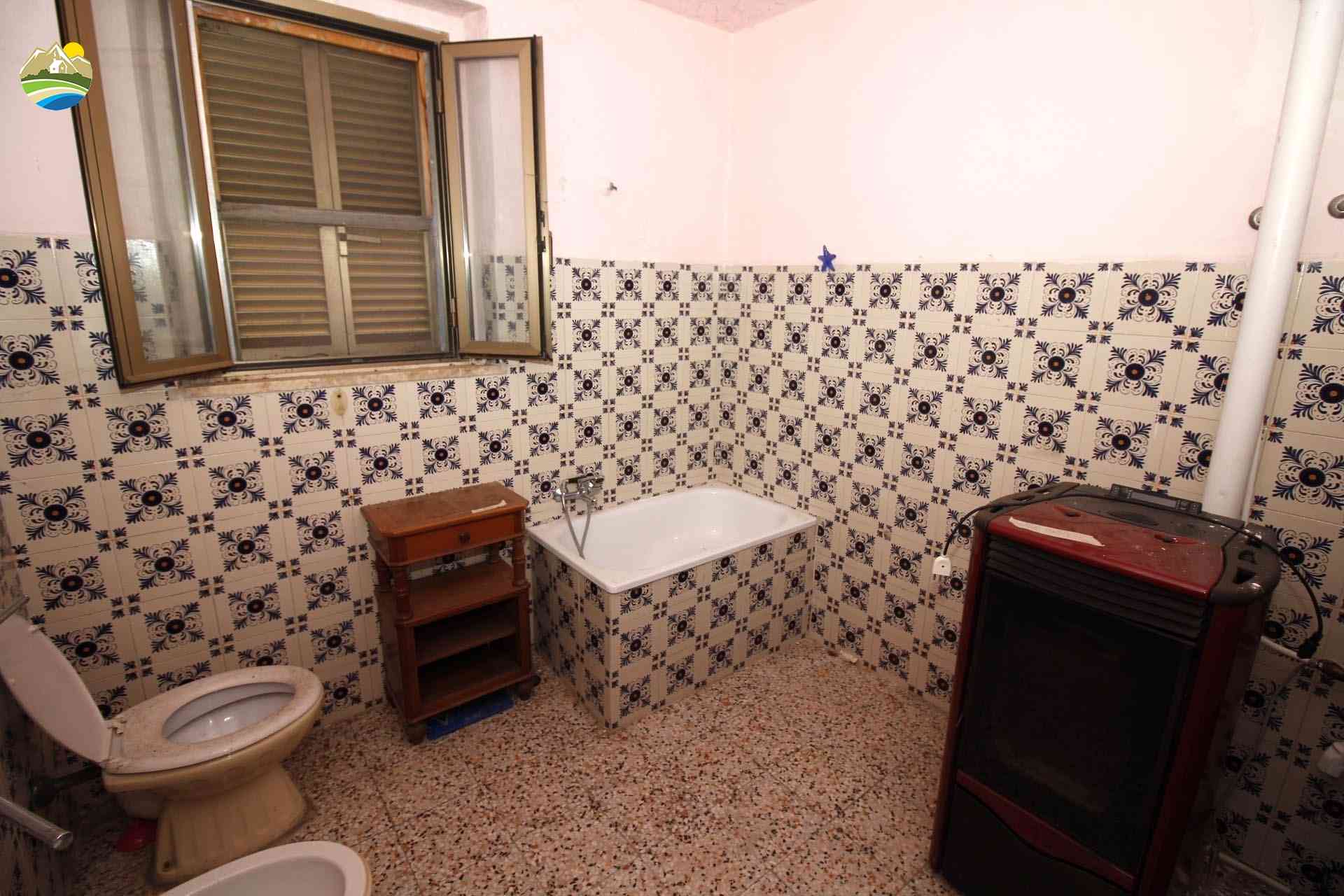 Country Houses Country Houses for sale Bisenti (TE), Casa del Gatto - Bisenti - EUR 38.230 870