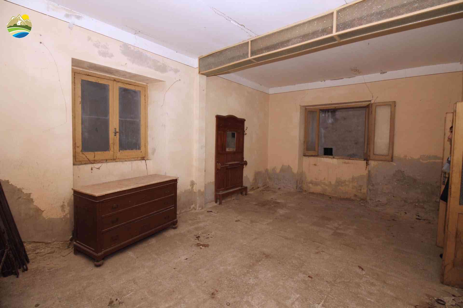 Country Houses Country Houses for sale Castilenti (TE), Casa del Campanile - Castilenti - EUR 31.677 760