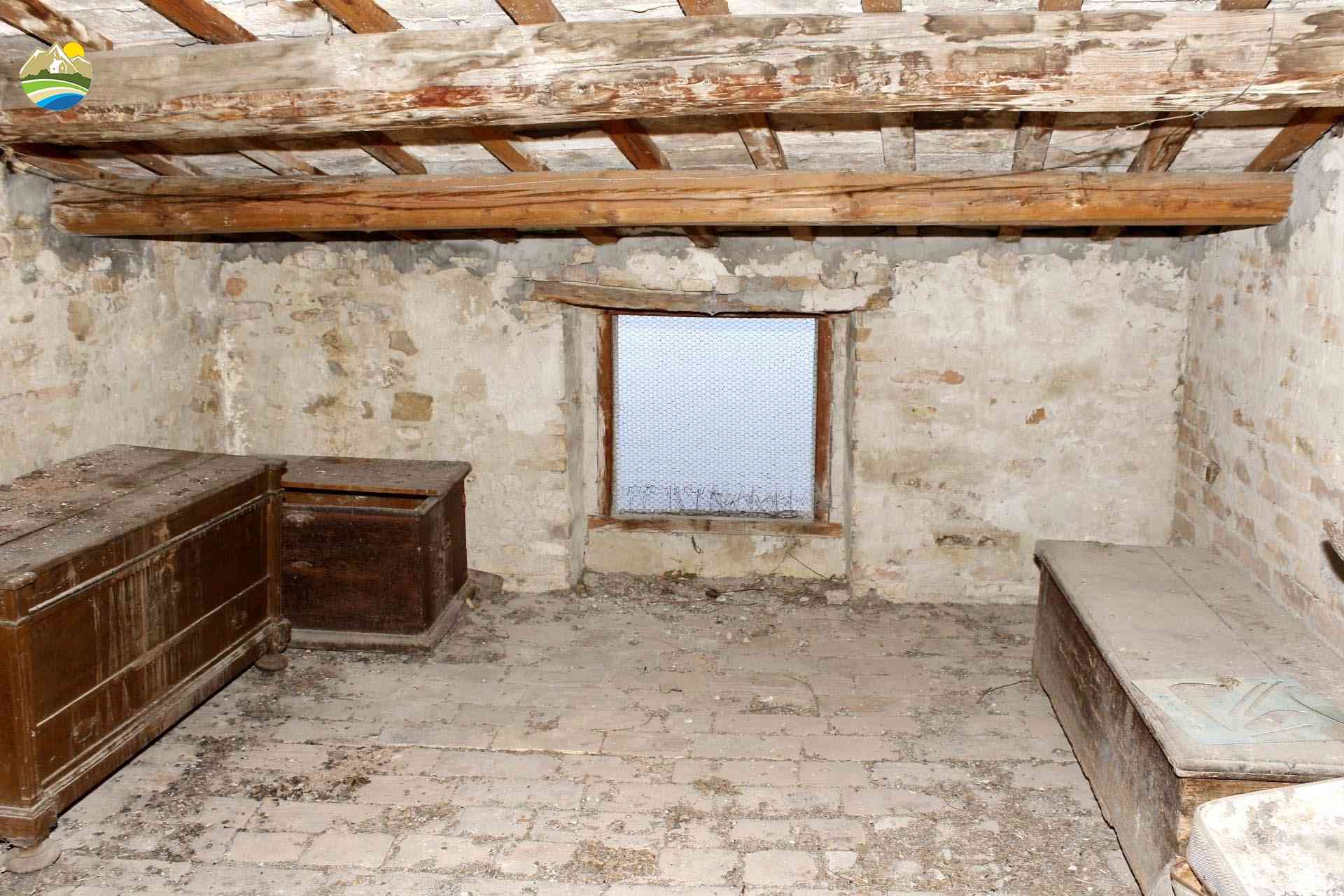 Country Houses Country Houses for sale Castilenti (TE), Casa del Campanile - Castilenti - EUR 31.677 880