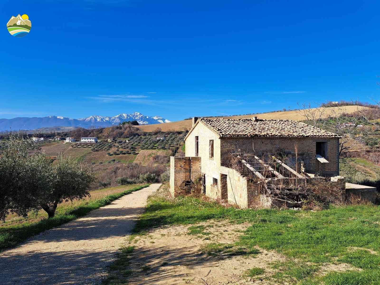 Country Houses Country Houses for sale Castilenti (TE), Cascina degli Ulivi - Castilenti - EUR 119.061 690