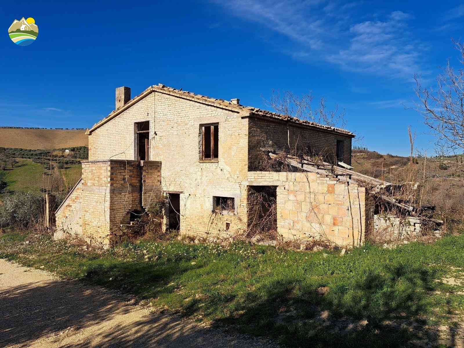 Country Houses Country Houses for sale Castilenti (TE), Cascina degli Ulivi - Castilenti - EUR 119.061 790