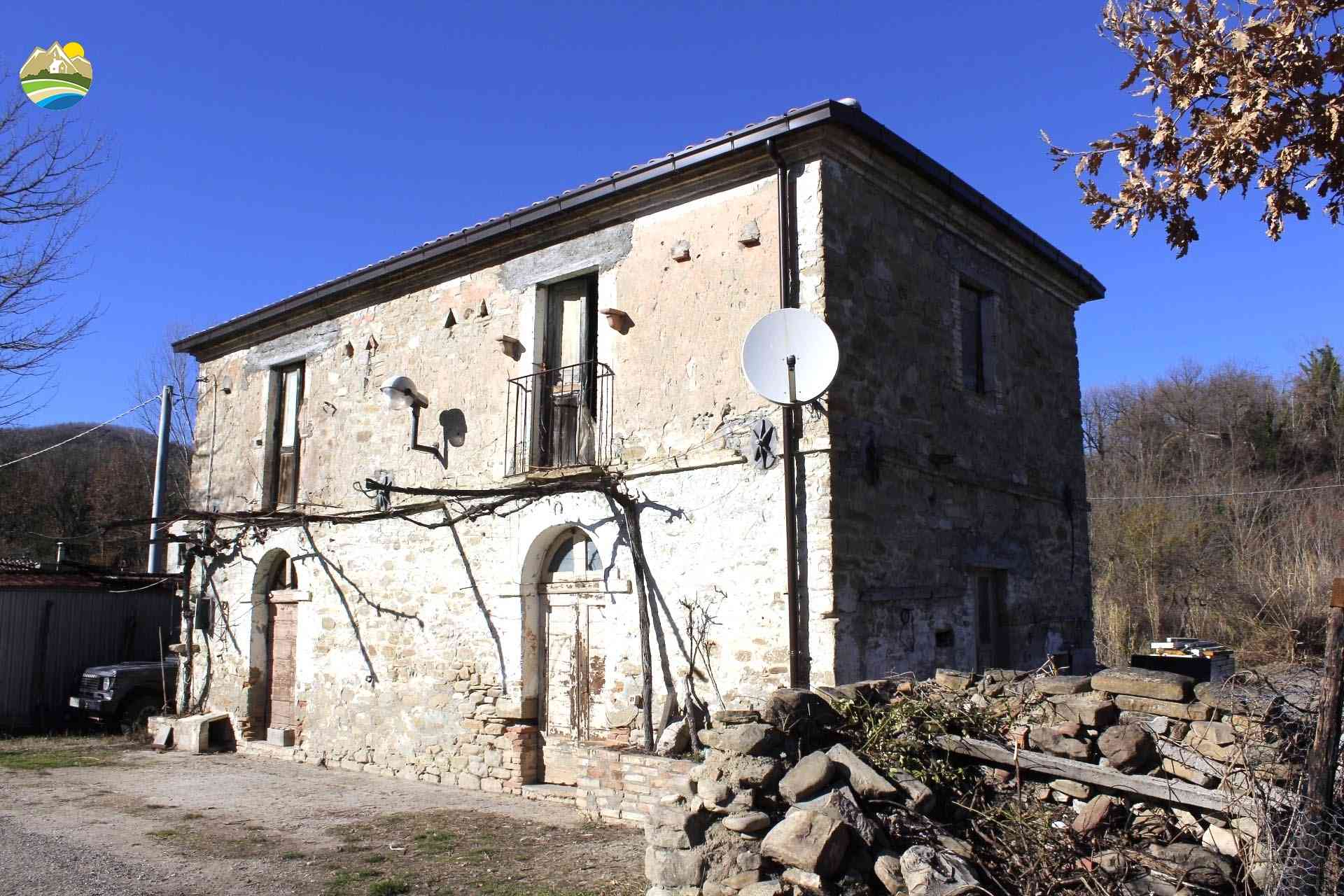 Country Houses Casa del Pettirosso - Bisenti - EUR 102.803