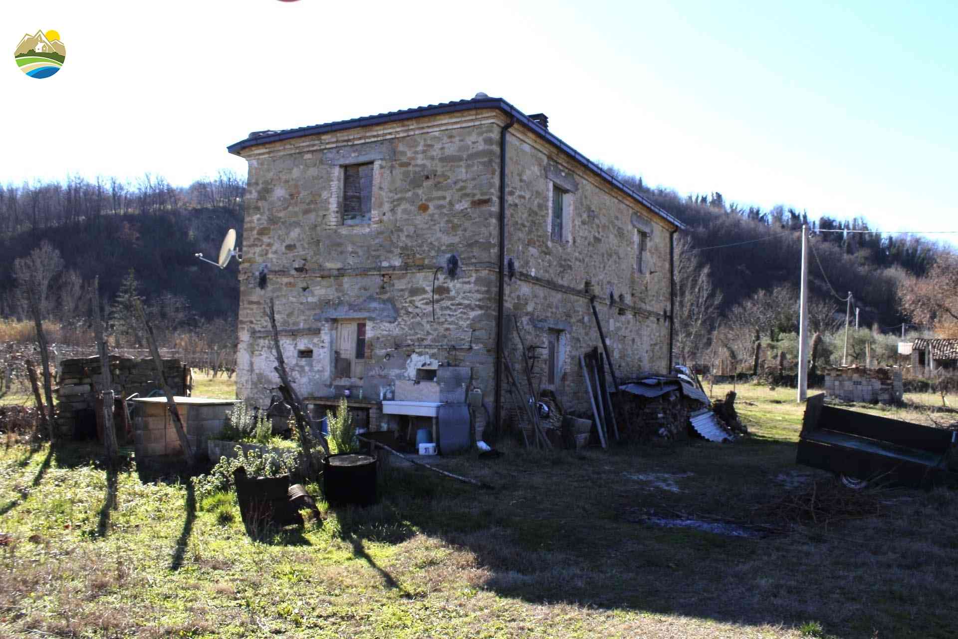 Country Houses Country Houses for sale Bisenti (TE), Casa del Pettirosso - Bisenti - EUR 95.000 720