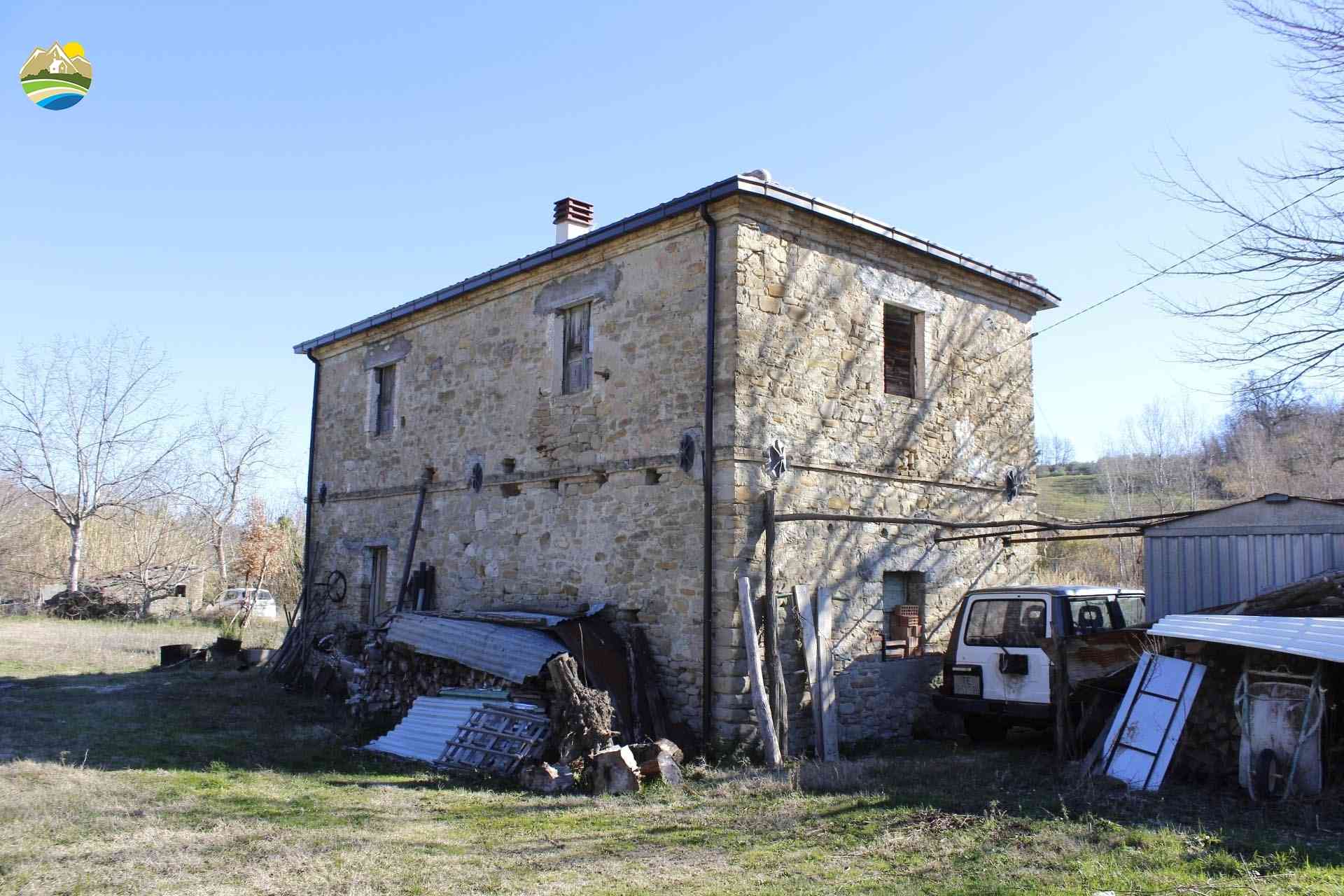 Country Houses Country Houses for sale Bisenti (TE), Casa del Pettirosso - Bisenti - EUR 95.000 750