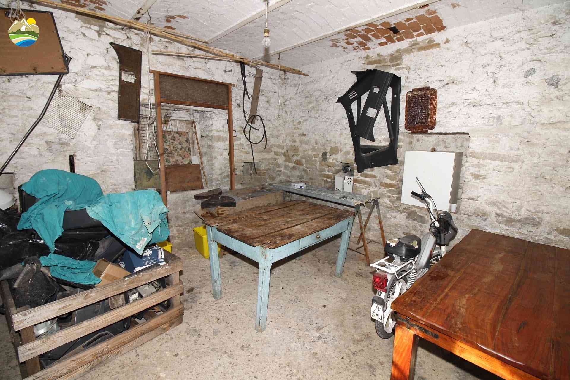 Country Houses Country Houses for sale Bisenti (TE), Casa del Pettirosso - Bisenti - EUR 95.000 800