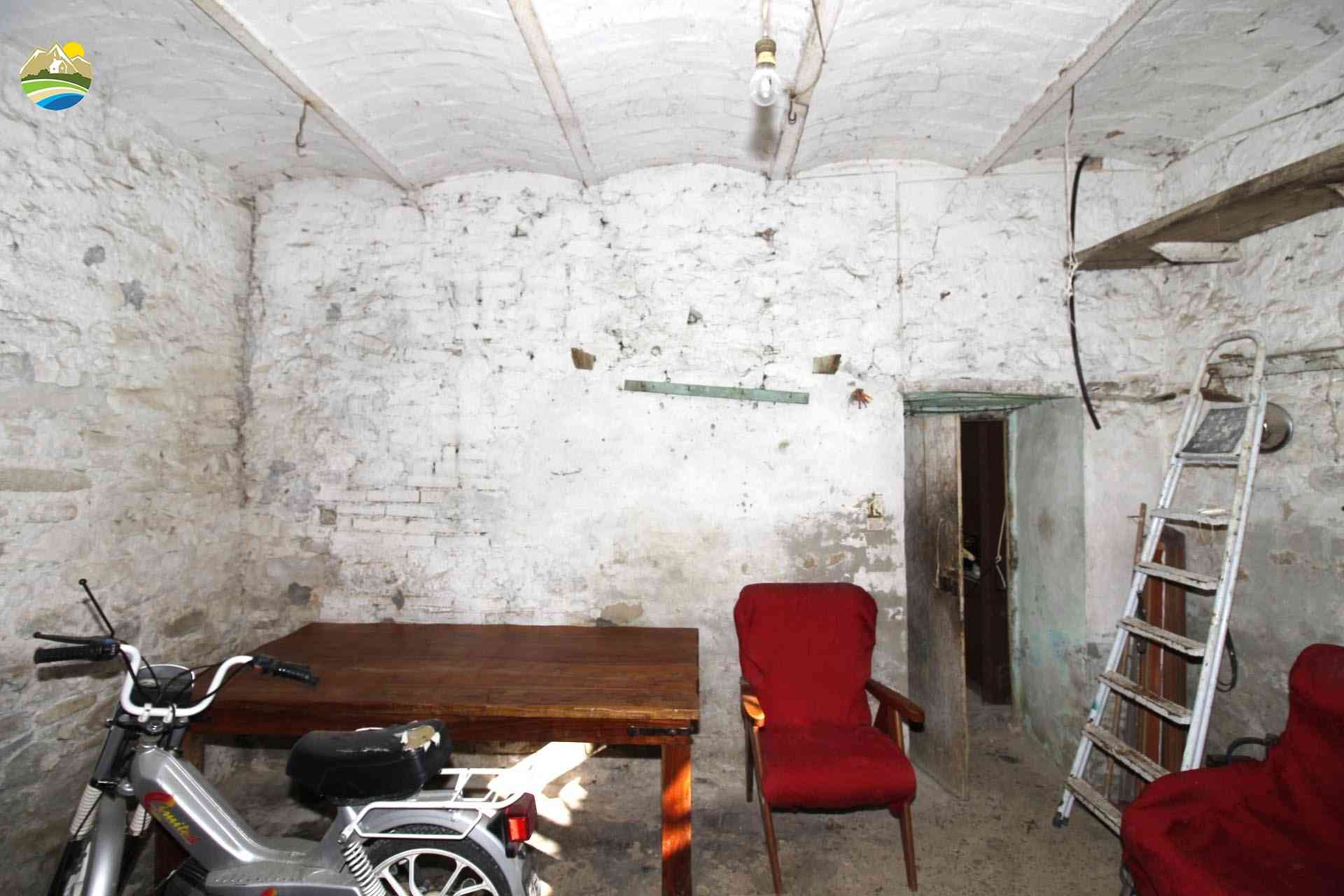 Country Houses Country Houses for sale Bisenti (TE), Casa del Pettirosso - Bisenti - EUR 95.000 820