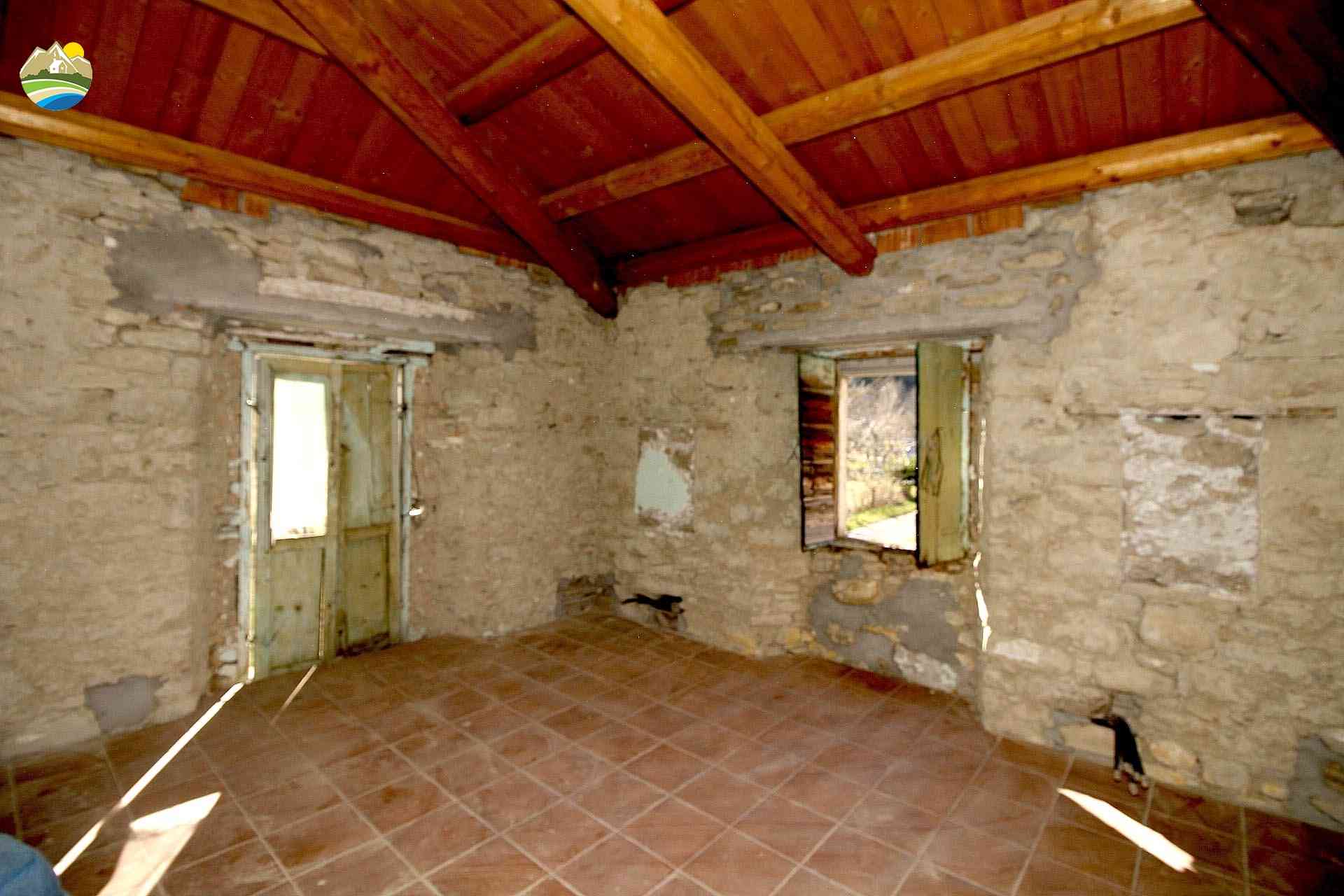 Country Houses Country Houses for sale Bisenti (TE), Casa del Pettirosso - Bisenti - EUR 95.000 850