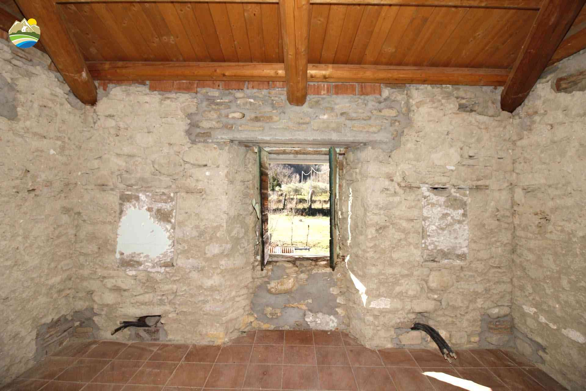 Country Houses Country Houses for sale Bisenti (TE), Casa del Pettirosso - Bisenti - EUR 95.000 860