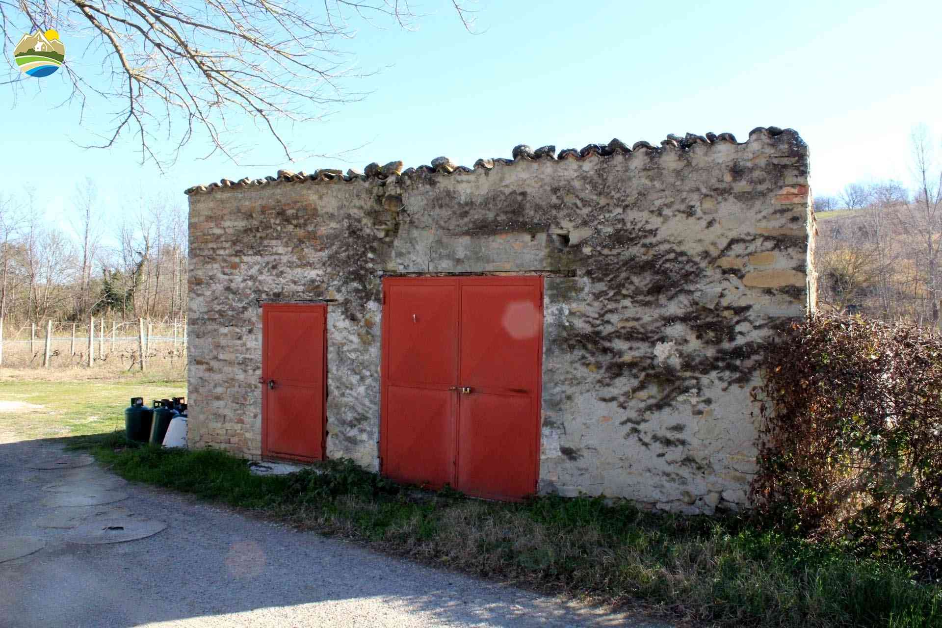Country Houses Country Houses for sale Bisenti (TE), Casa del Pettirosso - Bisenti - EUR 95.000 890