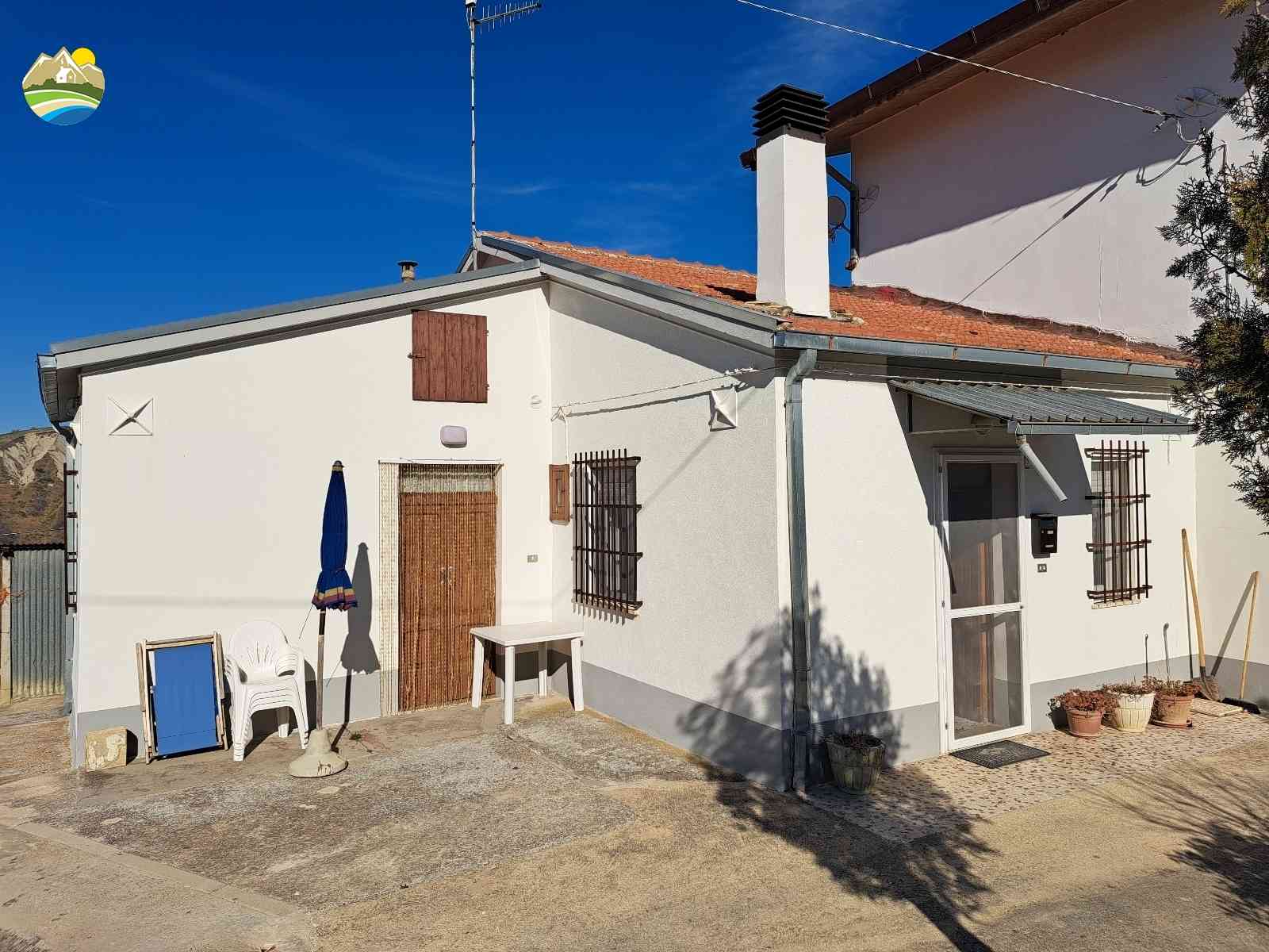 Country Houses Country Houses for sale Montefino (TE), Casa Pratolina - Montefino - EUR 63.000 730