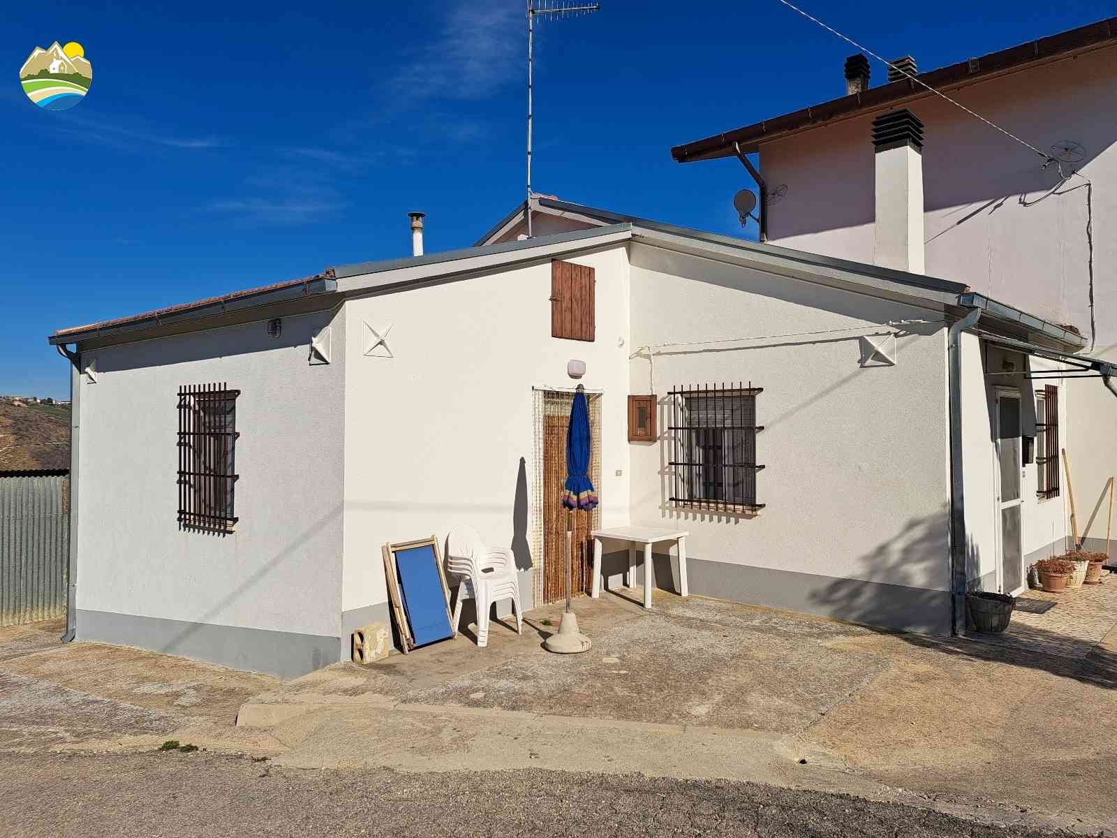 Country Houses Country Houses for sale Montefino (TE), Casa Pratolina - Montefino - EUR 63.000 800