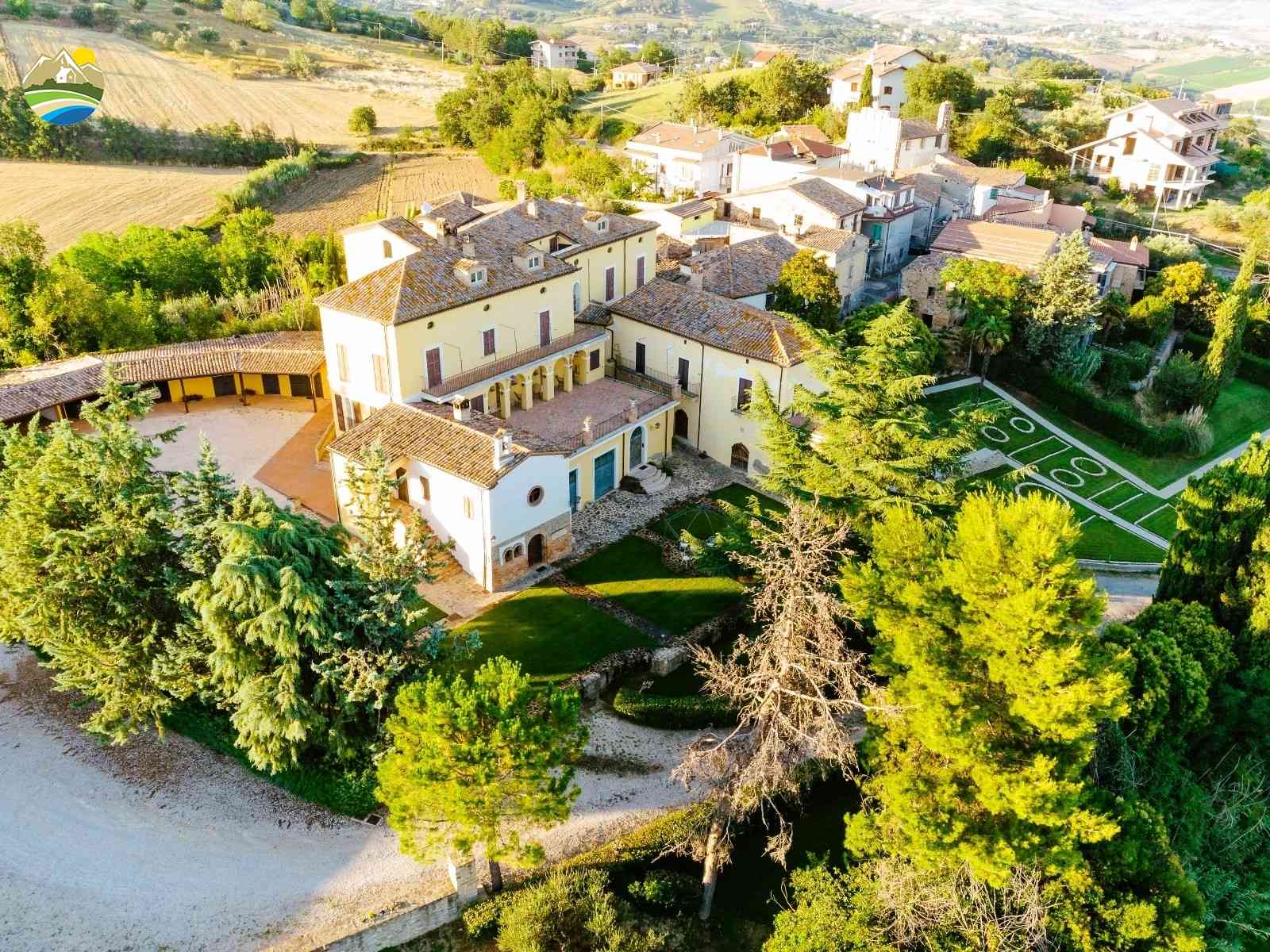 Villa Villa for sale Teramo (TE), Villa del Colle - Teramo - EUR 1.419.989 740