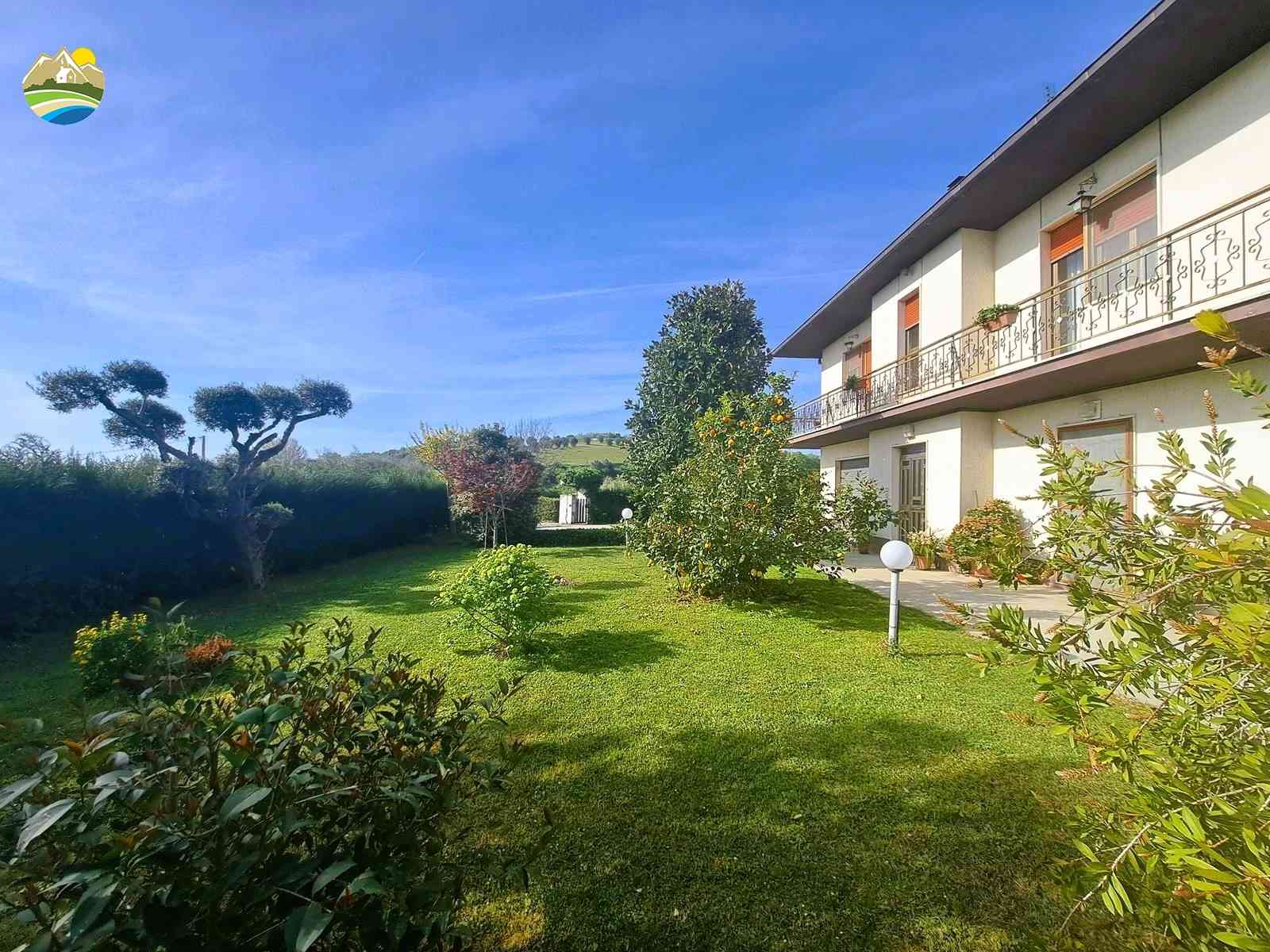 Country Houses Country Houses for sale Bellante (TE), Casa Acero - Bellante - EUR 283.998 750