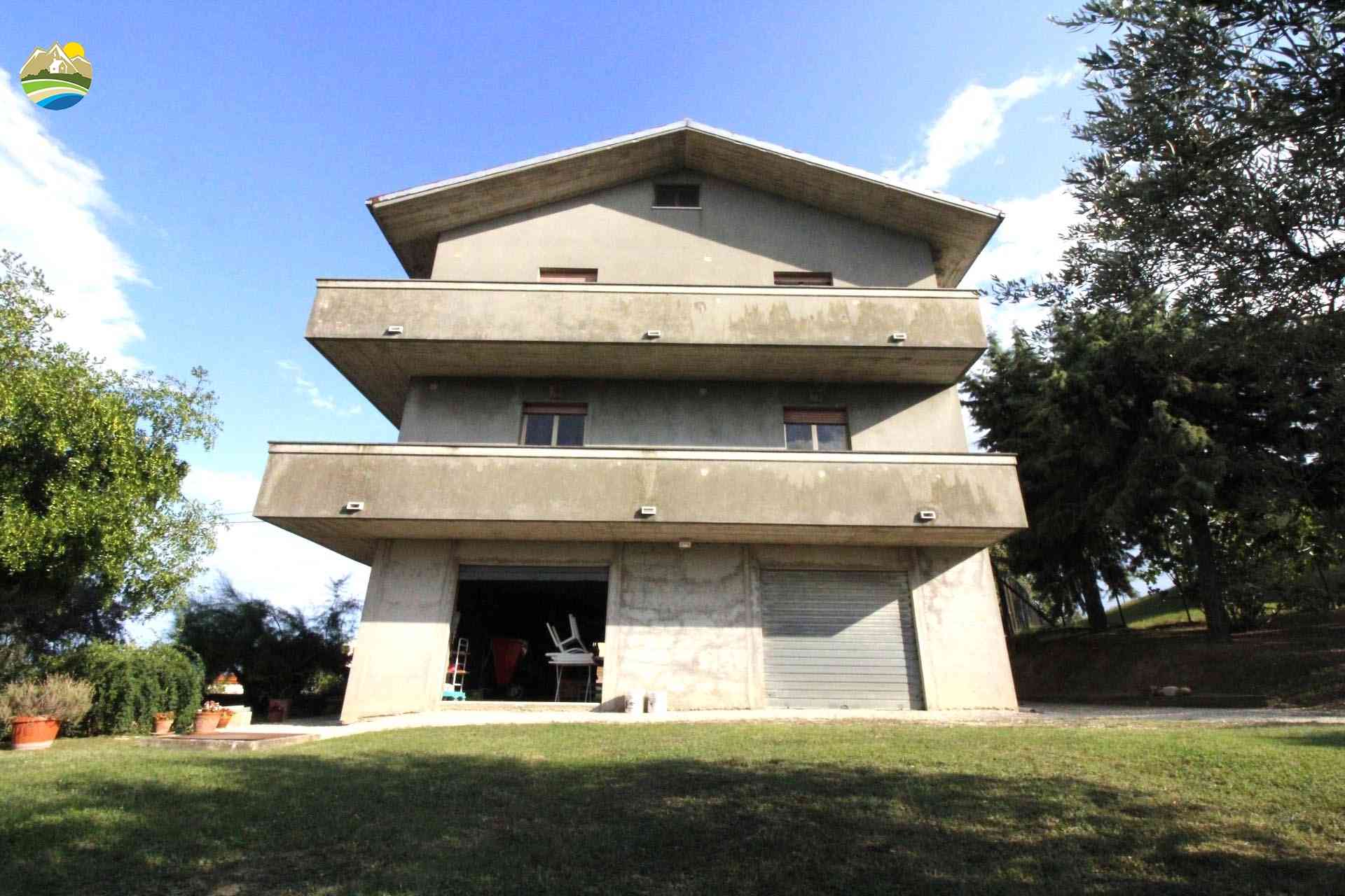 Country Houses Country Houses for sale Castilenti (TE), Casa San Paolo - Castilenti - EUR 270.890 1050