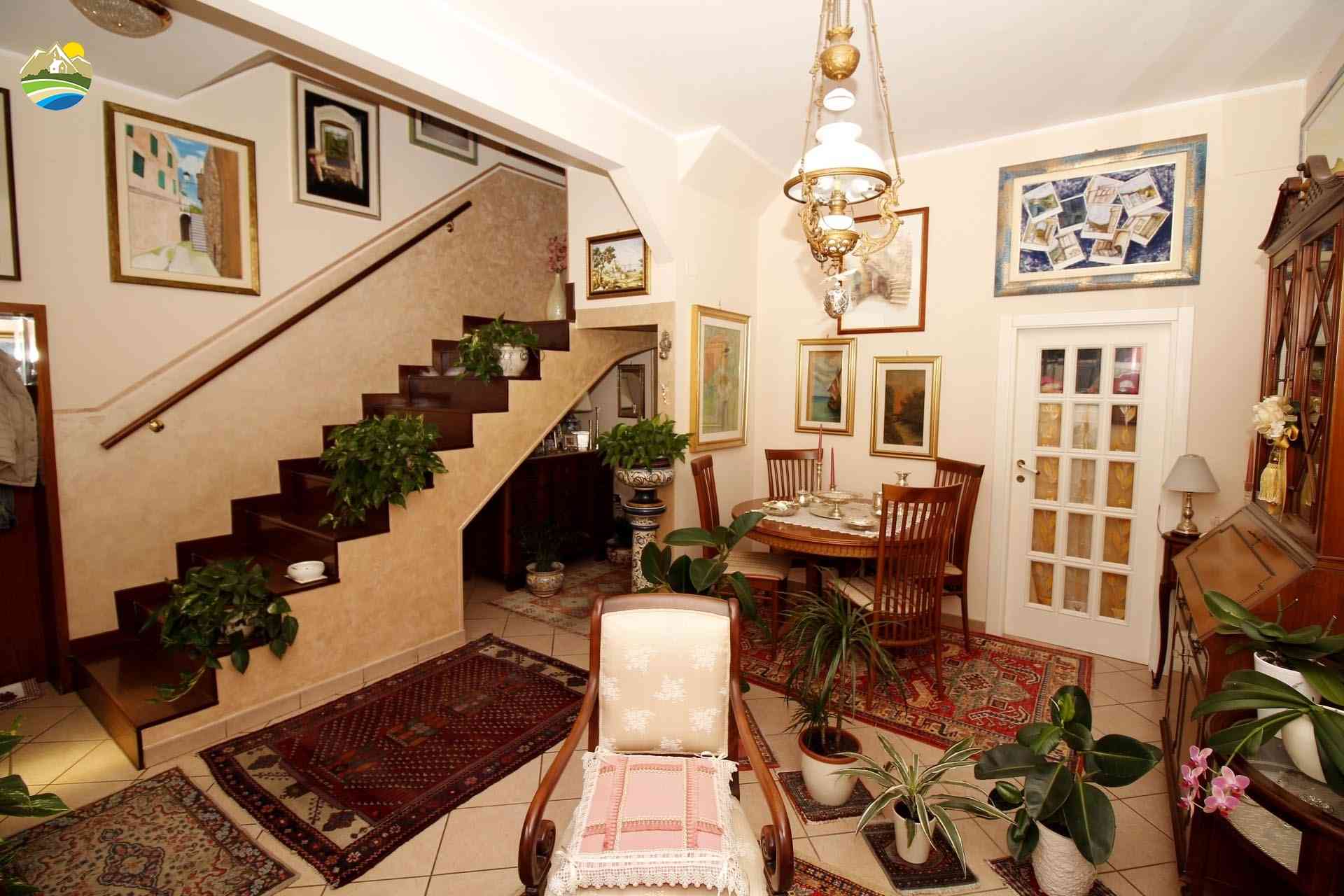 Casa in paese Casa in paese in vendita Castiglione Messer Raimondo (TE), Casa La Piazza - Castiglione Messer Raimondo - EUR 169.306 710