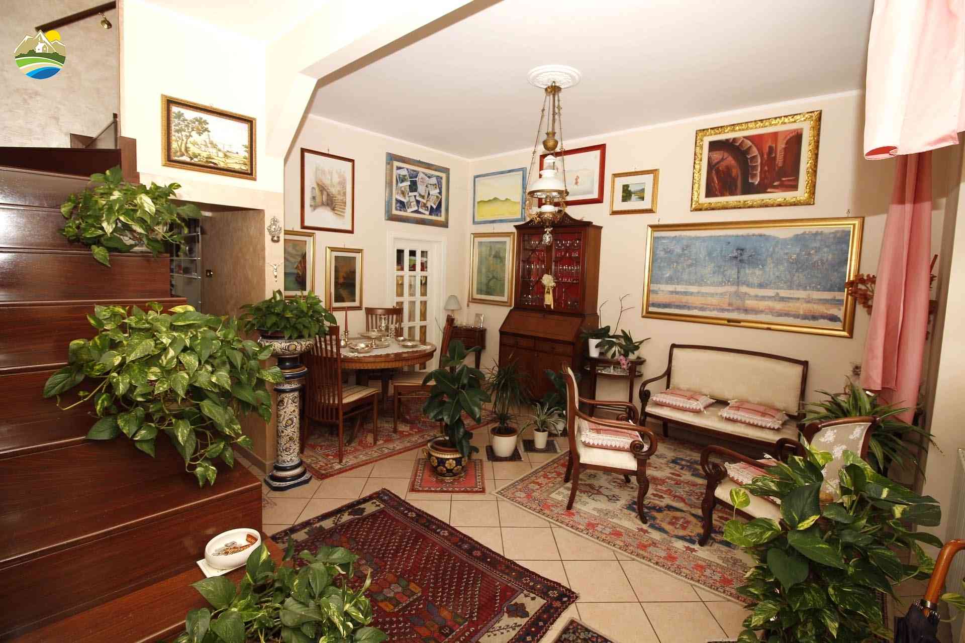 Casa in paese Casa in paese in vendita Castiglione Messer Raimondo (TE), Casa La Piazza - Castiglione Messer Raimondo - EUR 169.306 750