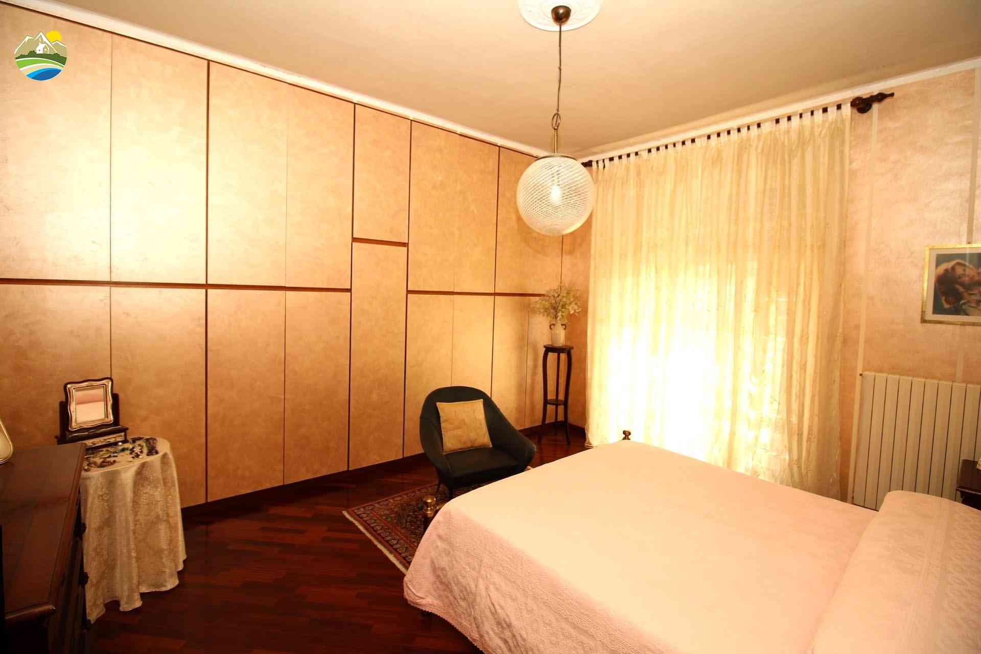 Casa in paese Casa in paese in vendita Castiglione Messer Raimondo (TE), Casa La Piazza - Castiglione Messer Raimondo - EUR 169.306 830