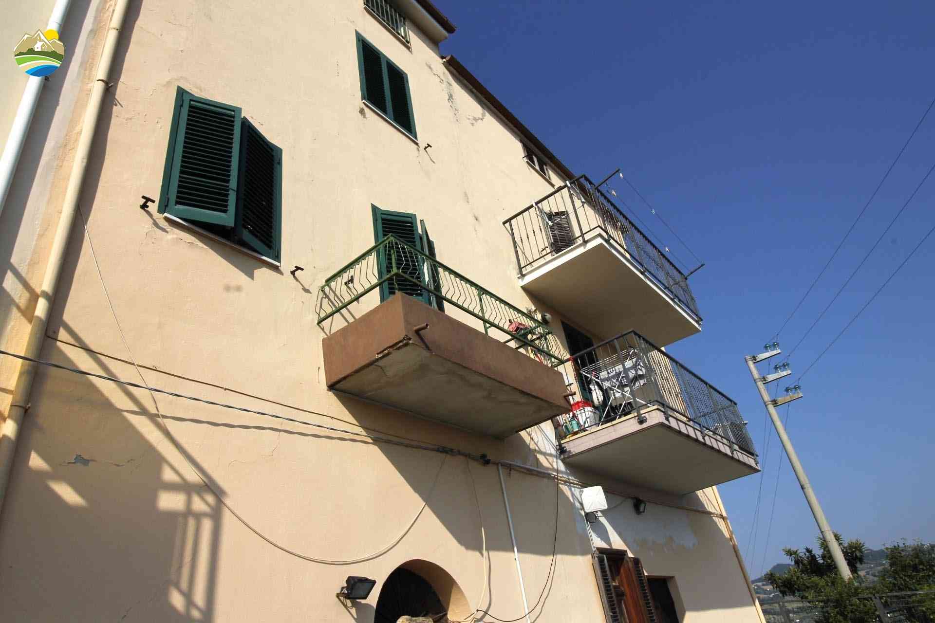 Casa in paese Casa in paese in vendita Castiglione Messer Raimondo (TE), Casa La Piazza - Castiglione Messer Raimondo - EUR 169.306 960