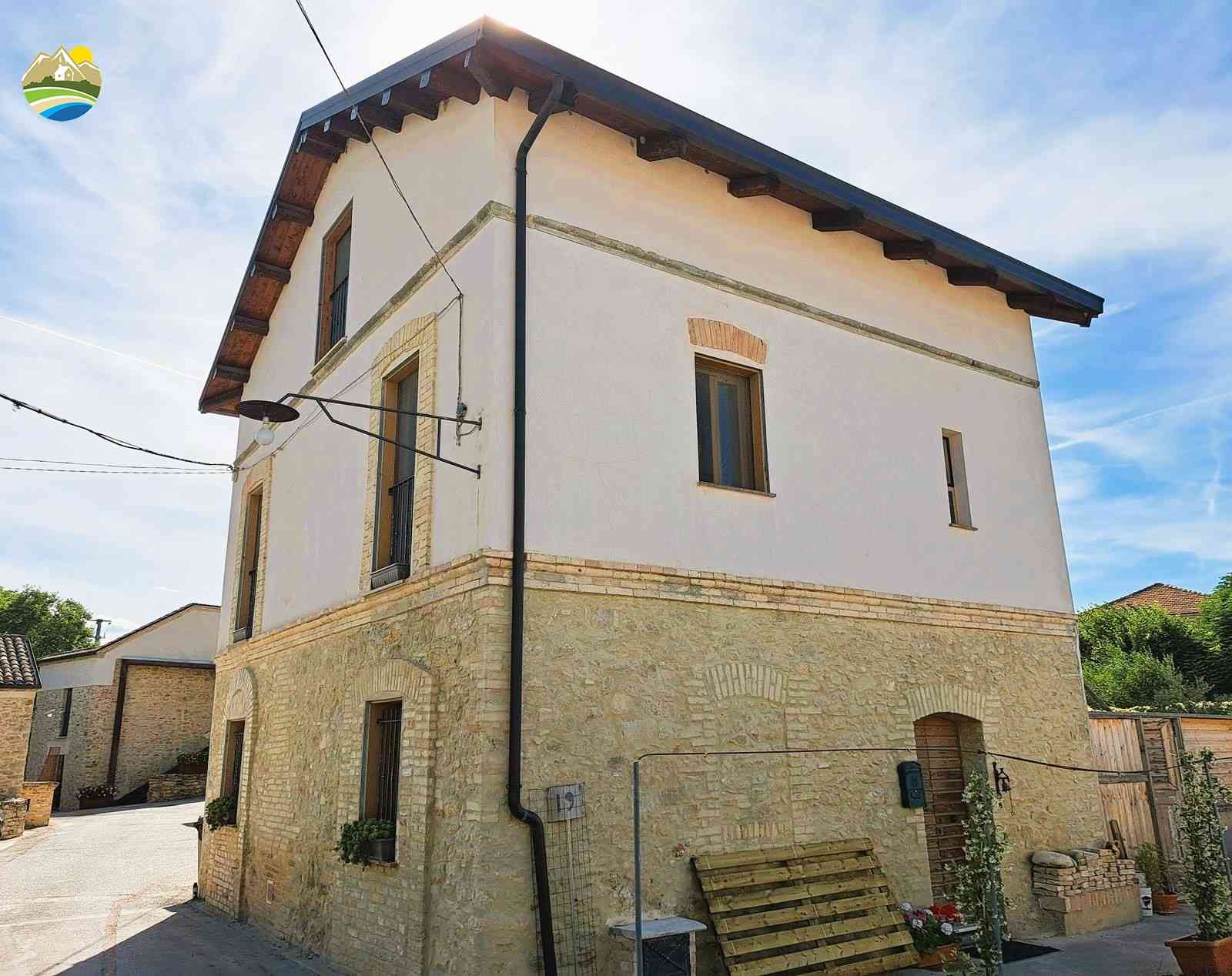 Casa singola Casa singola in vendita Crecchio (CH), Casa Allegra - Crecchio - EUR 240.306 730