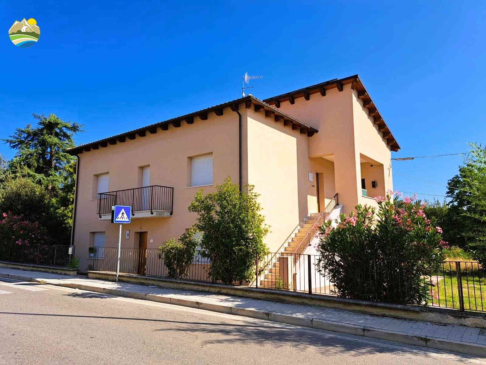 Townhouse Townhouse for sale Castiglione Messer Raimondo (TE), Appartamento Ciclamino - Castiglione Messer Raimondo - EUR 158.383 10