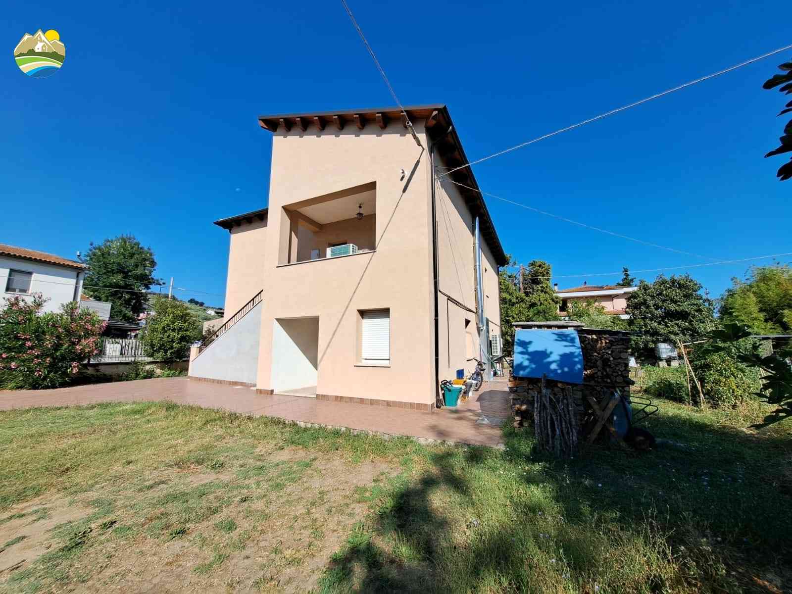 Townhouse Townhouse for sale Castiglione Messer Raimondo (TE), Appartamento Ciclamino - Castiglione Messer Raimondo - EUR 158.383 750