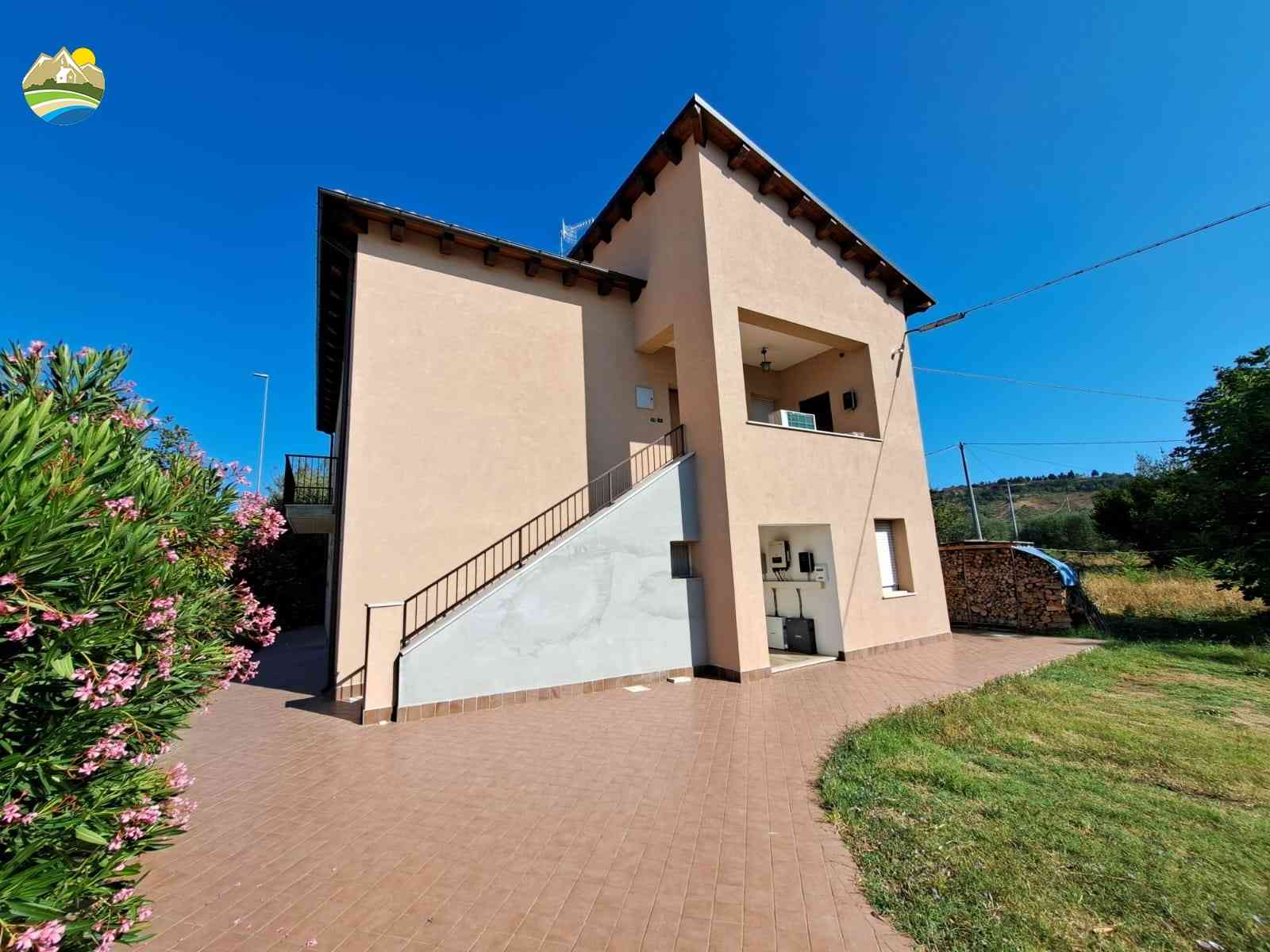 Casa in paese Casa in paese in vendita Castiglione Messer Raimondo (TE), Appartamento Ciclamino - Castiglione Messer Raimondo - EUR 158.383 760