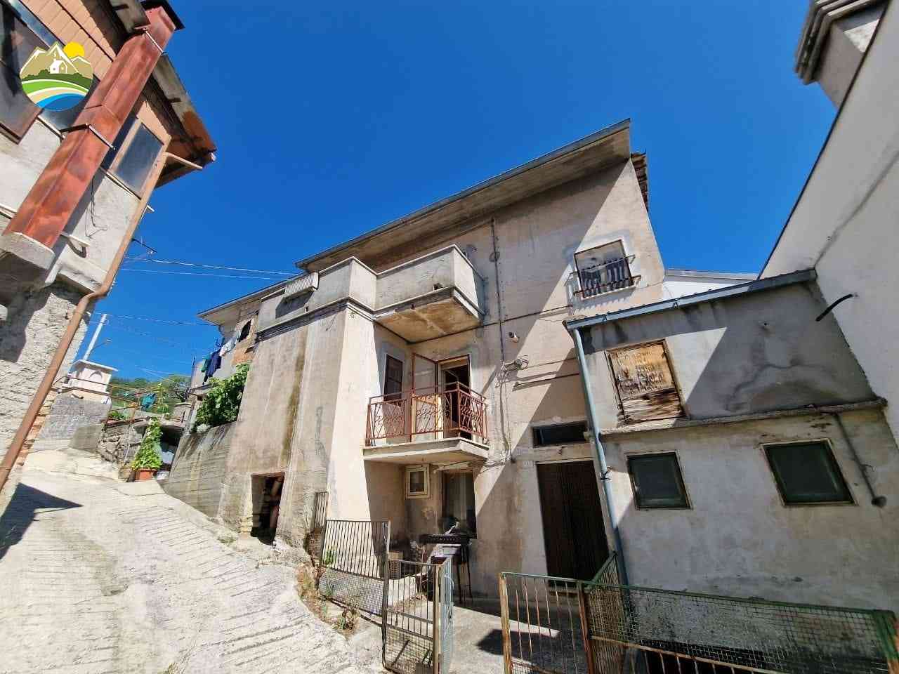 Casa in paese Casa in paese in vendita Cermignano (TE), Casa delle Rose - Cermignano - EUR 20.754 1040