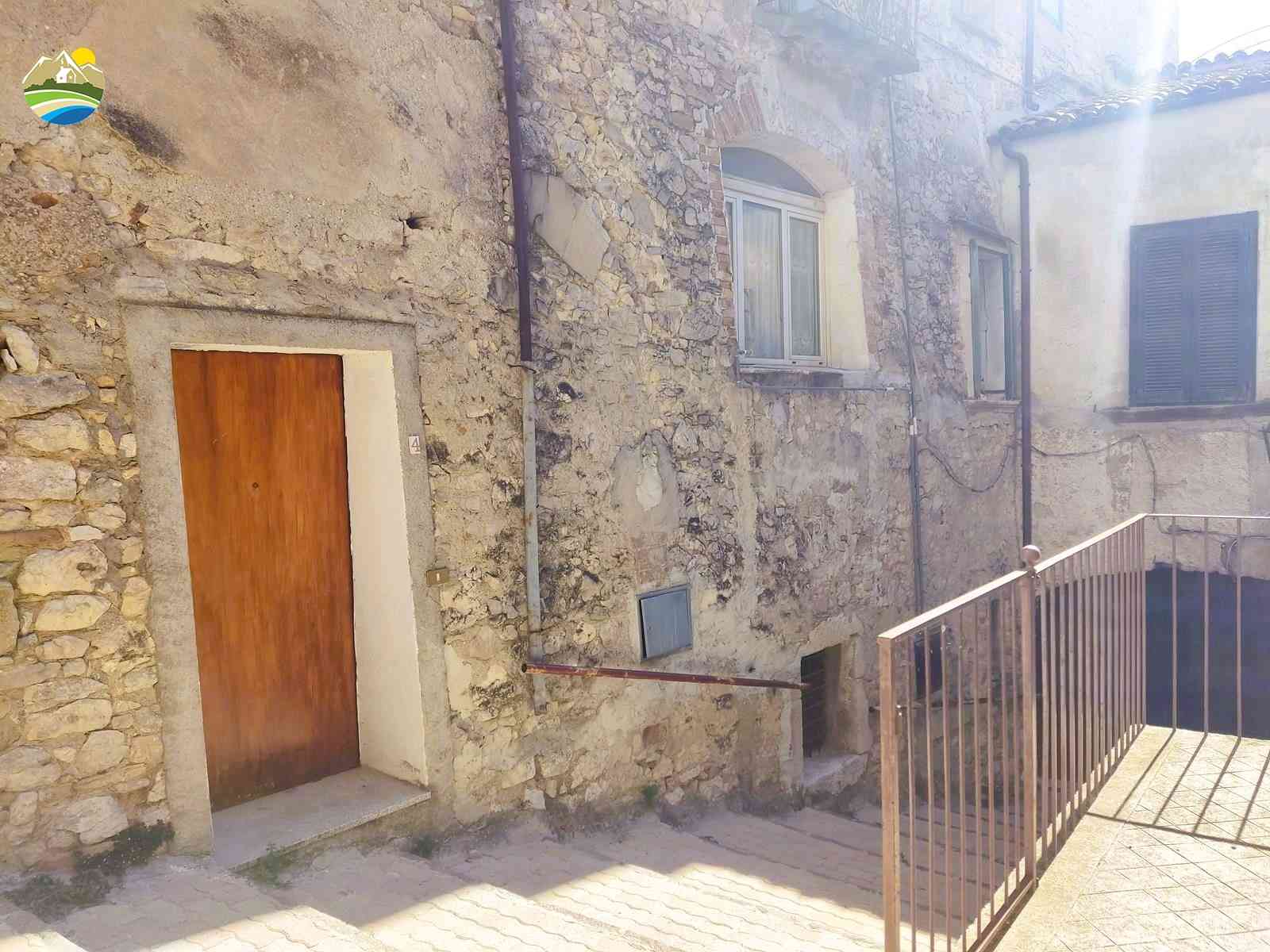 Townhouse Townhouse for sale Villa Santa Maria (CH), Casa del Cuoco - Villa Santa Maria - EUR 56.800 940