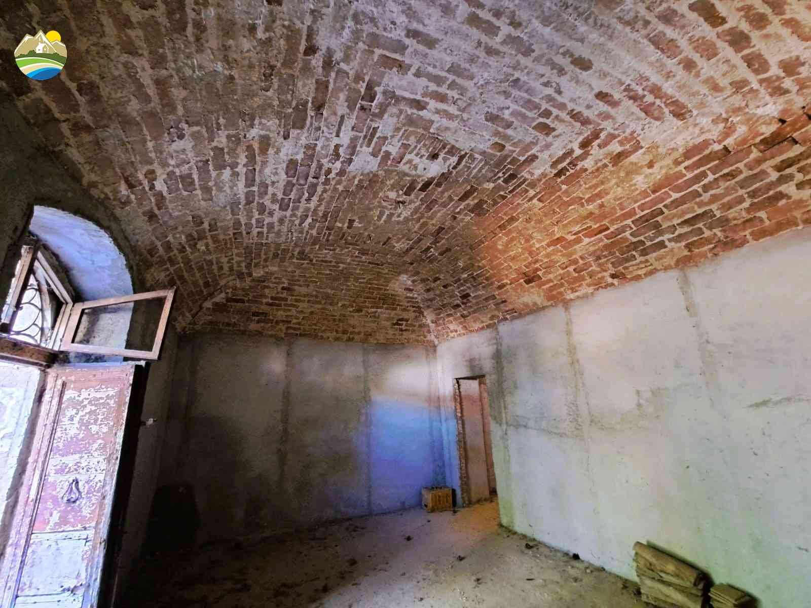 Historical Townhouse Historical Townhouse for sale Vicoli (PE), Palazzo Fontana - Vicoli - EUR 267.613 1050
