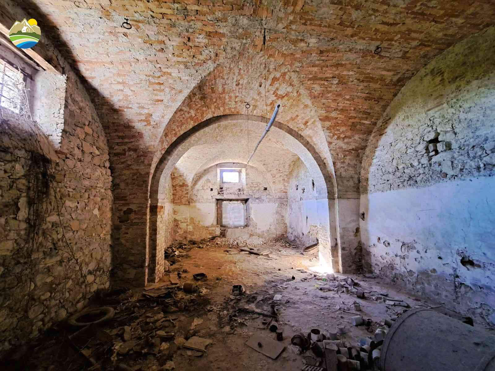 Historical Townhouse Historical Townhouse for sale Vicoli (PE), Palazzo Fontana - Vicoli - EUR 267.613 1140