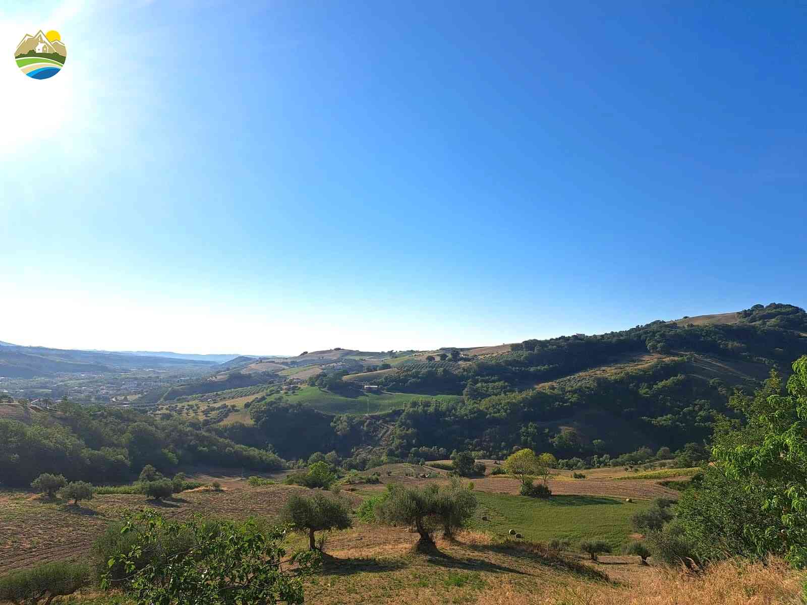 Country Houses Country Houses for sale Castiglione Messer Raimondo (TE), Casa delle Ginestre - Castiglione Messer Raimondo - EUR 240.306 1010