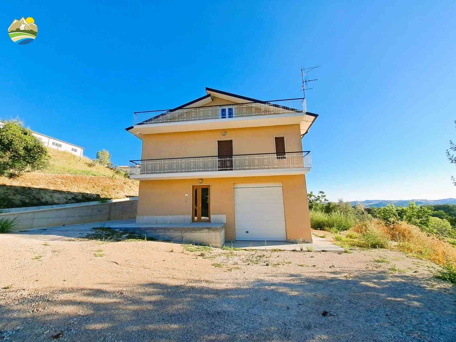 Country Houses Country Houses for sale Castiglione Messer Raimondo (TE), Casa delle Ginestre - Castiglione Messer Raimondo - EUR 240.306 750