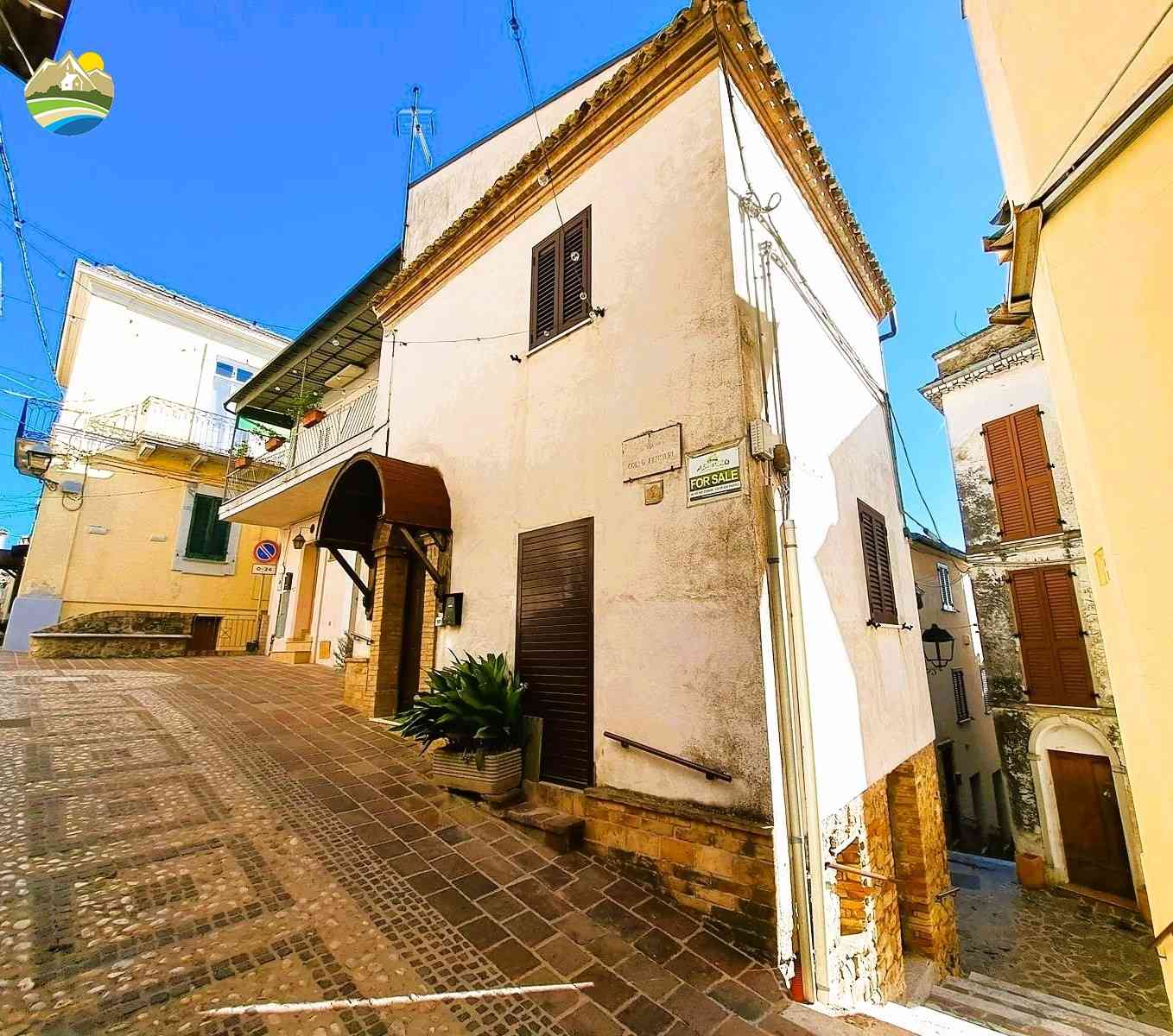 Townhouse Casa del Borgo - Montefino - EUR 68.815