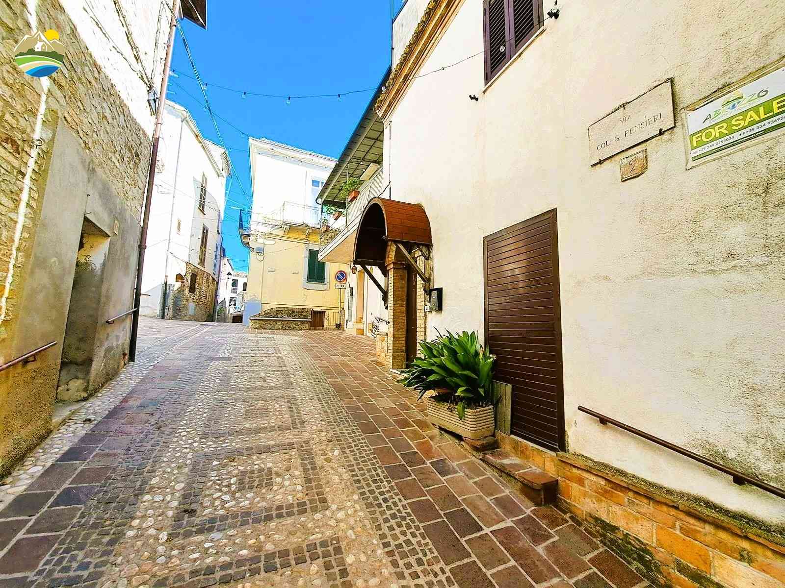Townhouse Townhouse for sale Montefino (TE), Casa del Borgo - Montefino - EUR 57.892 780