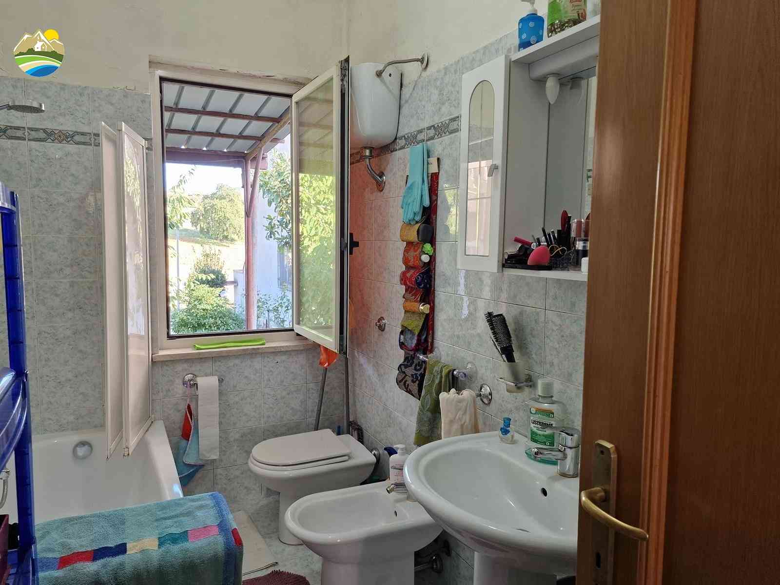 Detached House Detached House for sale Notaresco (TE), Casa Mentuccia - Notaresco - EUR 75.000 920
