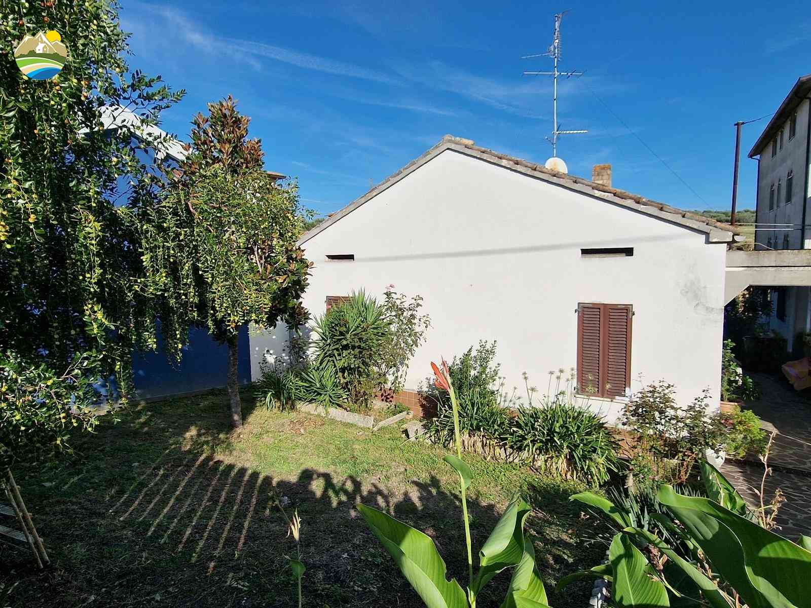 Detached House Detached House for sale Notaresco (TE), Casa Mentuccia - Notaresco - EUR 75.000 960