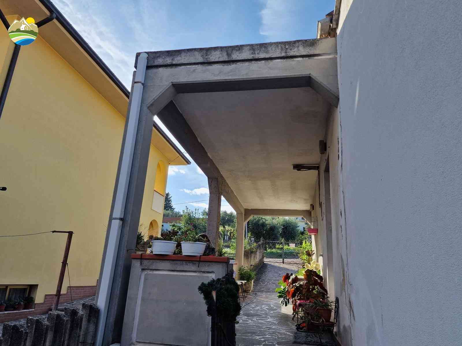 Detached House Detached House for sale Notaresco (TE), Casa Mentuccia - Notaresco - EUR 75.000 970
