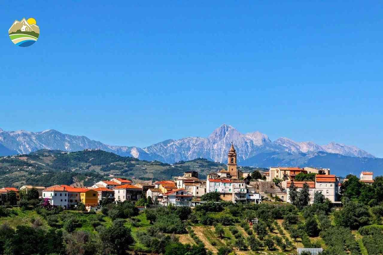 Casa singola Casa singola in vendita Notaresco (TE), Casa Mentuccia - Notaresco - EUR 81.922 990