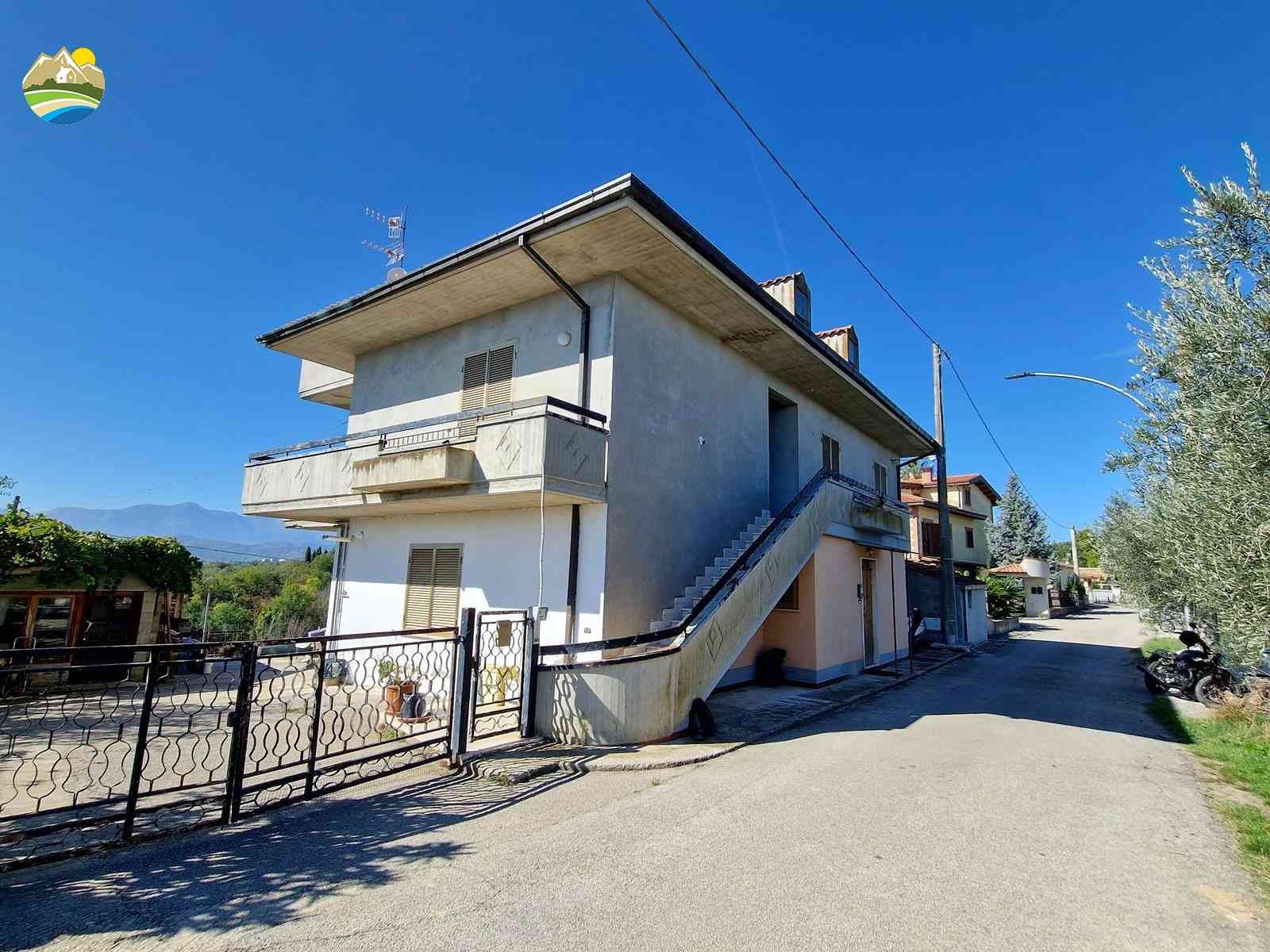 Country Houses Casa Morro - Morro D'Oro - EUR 240.306