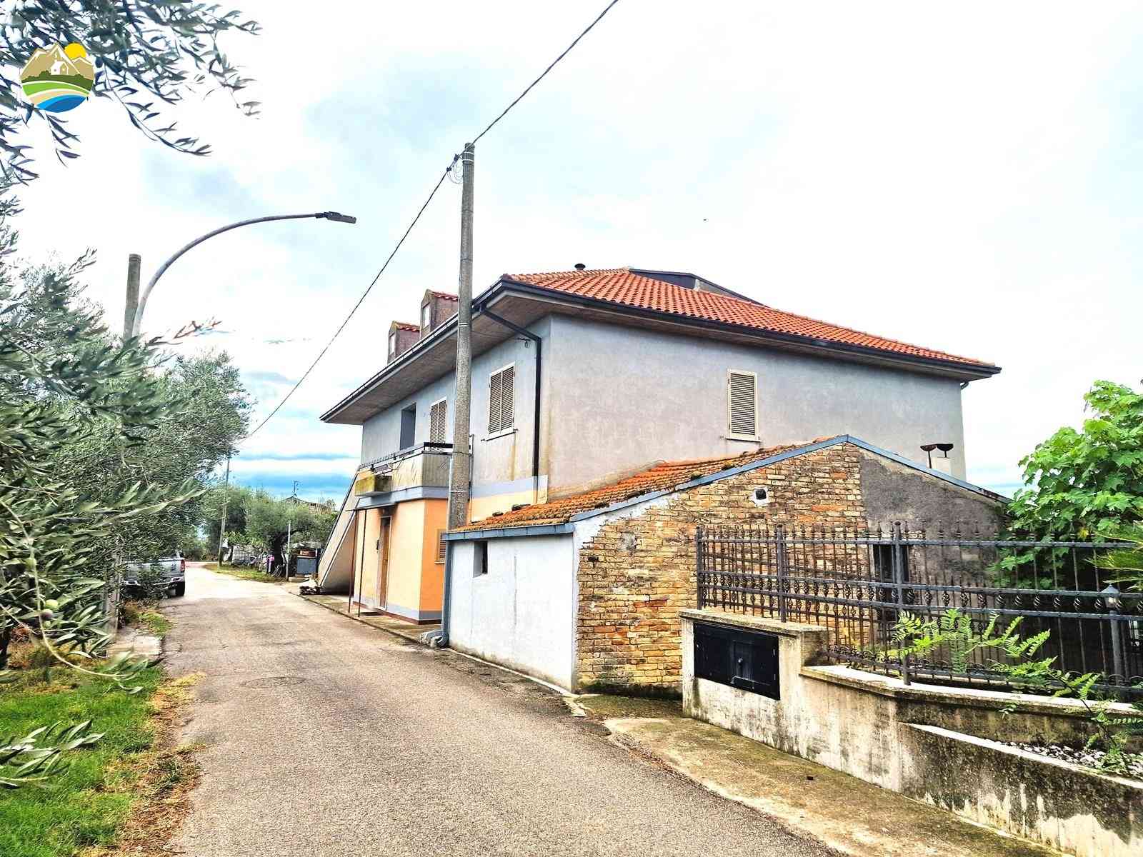 Country Houses Country Houses for sale Morro D'Oro (TE), Casa Morro - Morro D'Oro - EUR 240.306 760