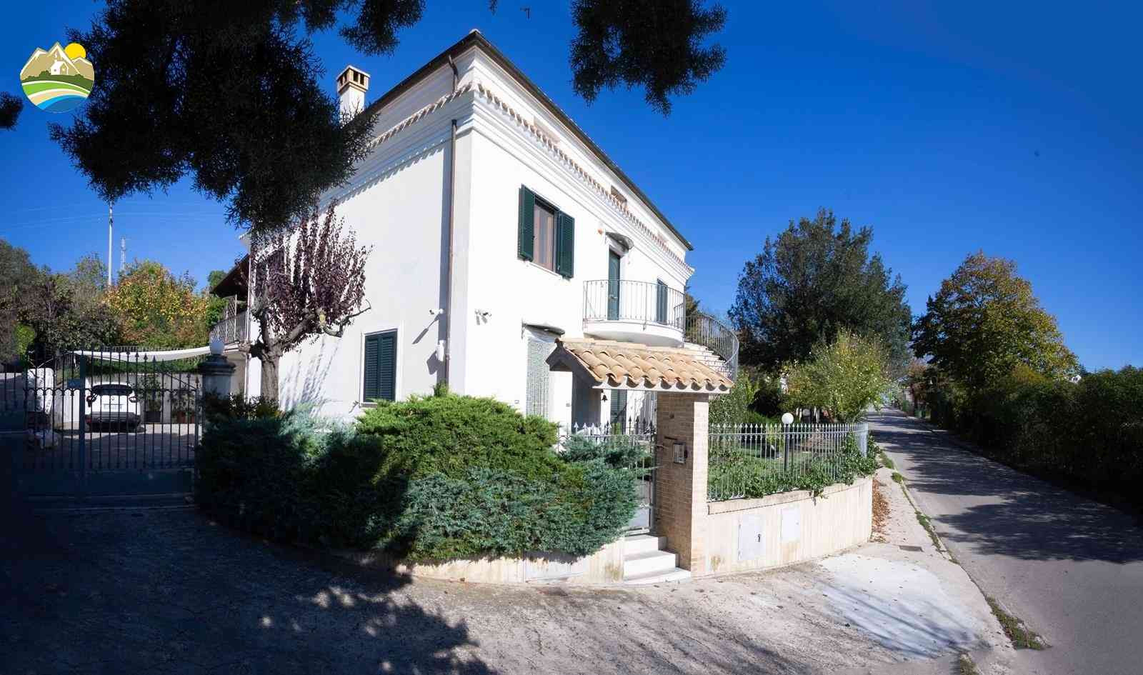 Villa Villa in vendita Atri (TE), Villa Glicine - Atri - EUR 434.735 1160