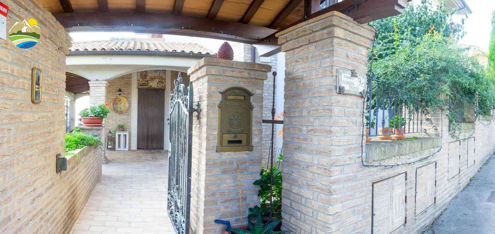 Villa Villa for sale Città Sant'Angelo (PE), Villa Olivella - Città Sant'Angelo - EUR 567.996 790