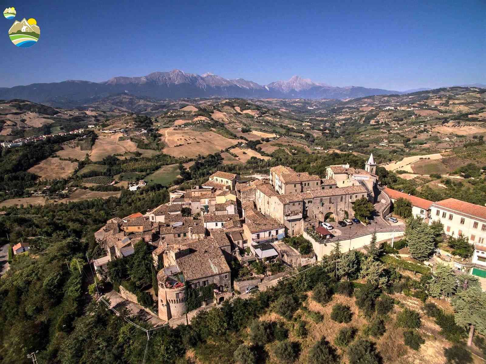 Casa in paese Casa in paese in vendita Montefino (TE), Casa dell'Orologio - Montefino - EUR 76.461 780