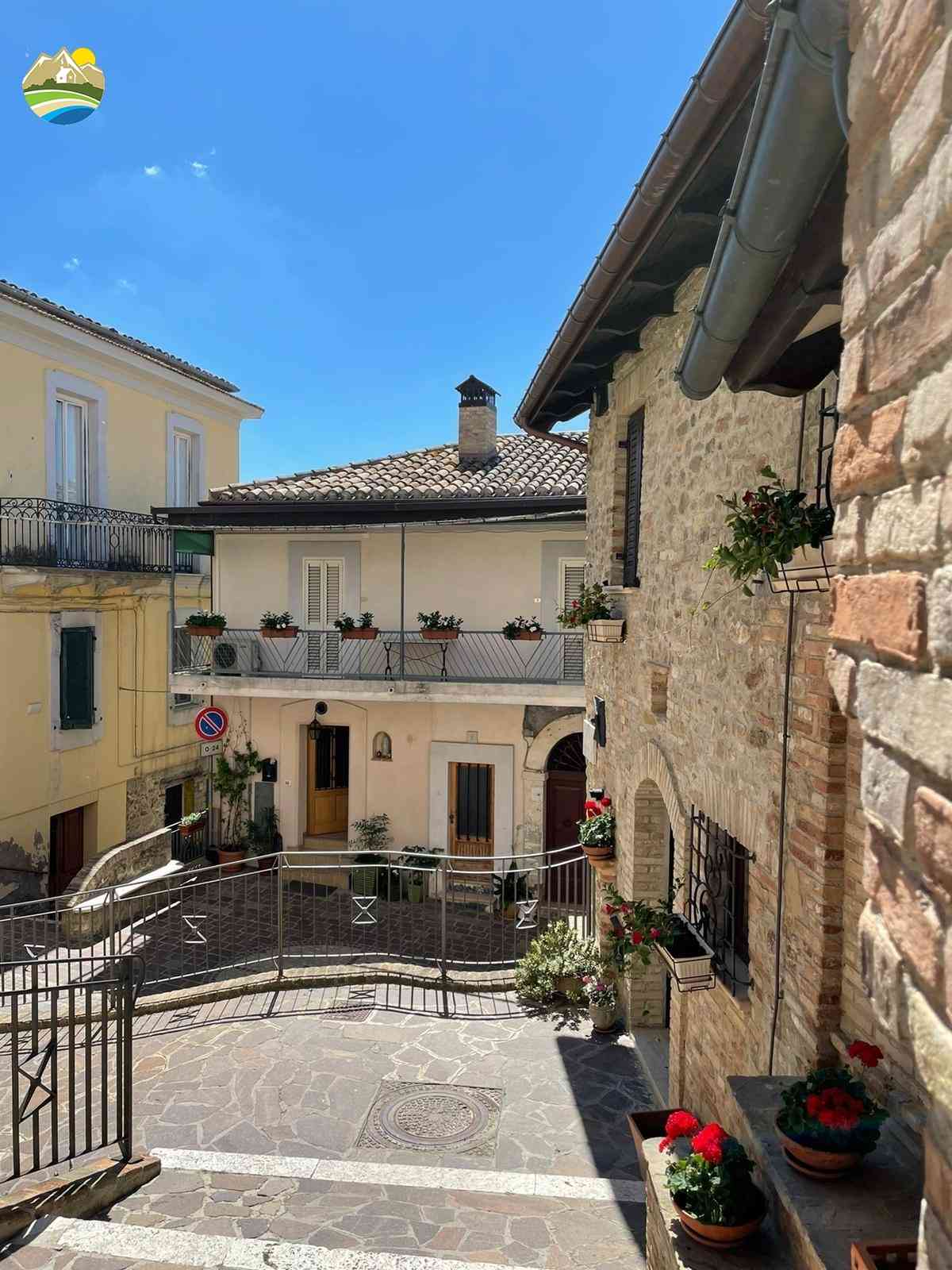 Casa in paese Casa in paese in vendita Montefino (TE), Casa dell'Orologio - Montefino - EUR 76.461 970